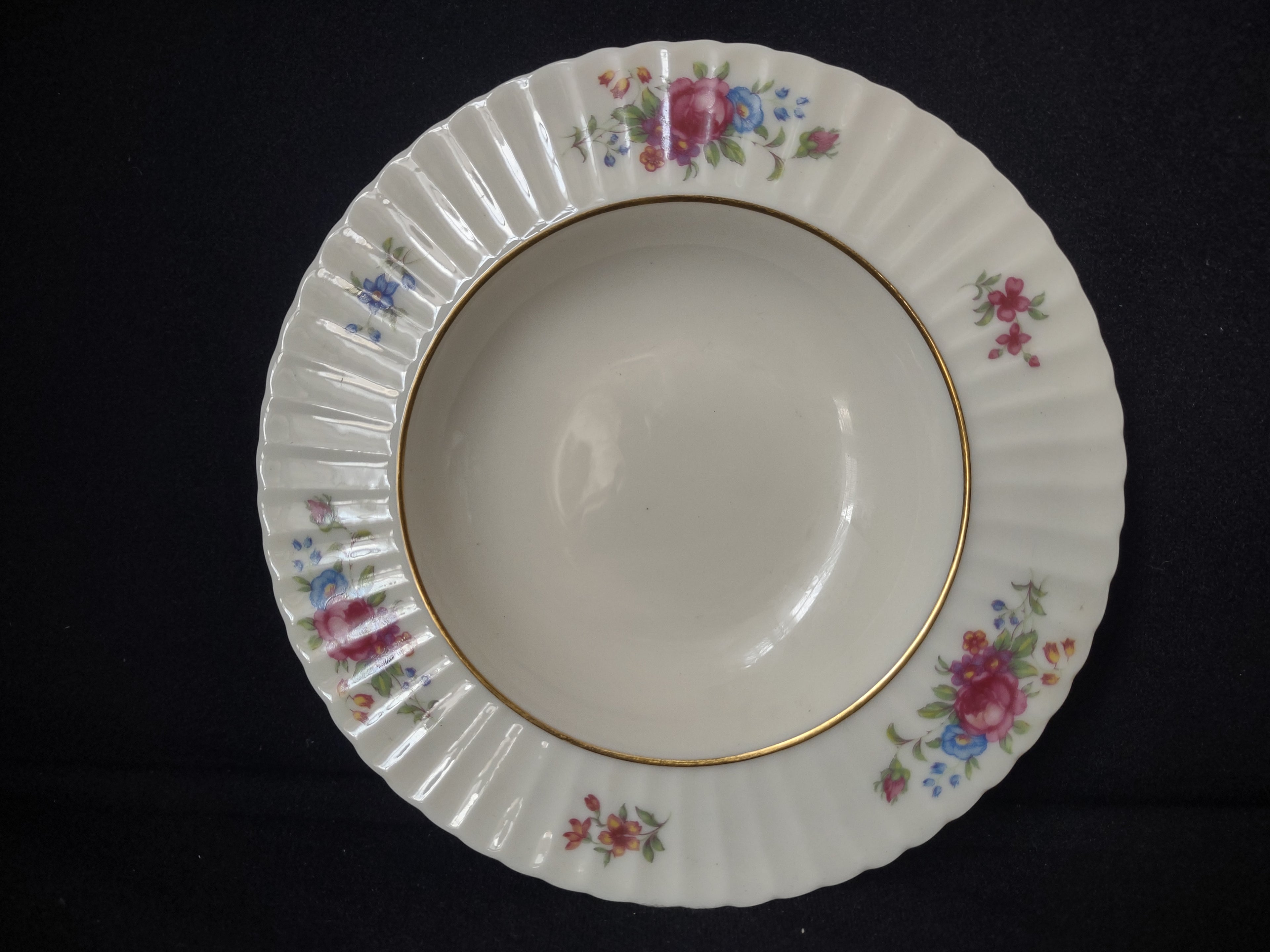 Vintage Lenox Pavlova Small Coupe Plate (lot 1843)