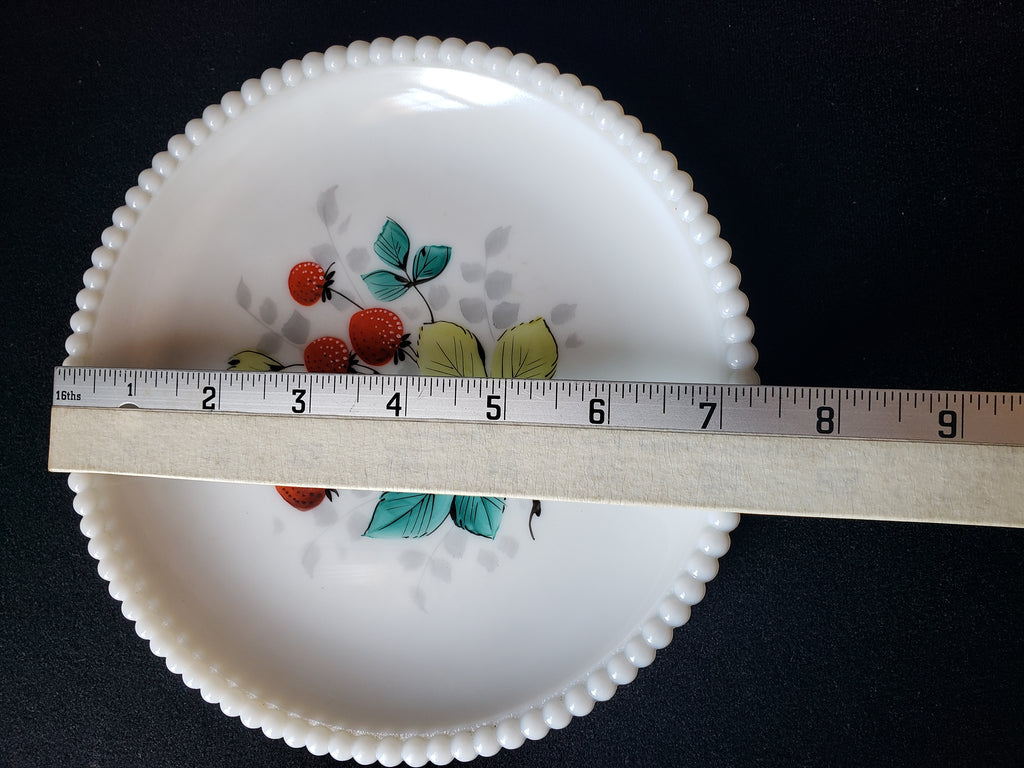 Vintage Westmoreland Strawberry Motif Milk Glass Dessert Plate (lot 2185)