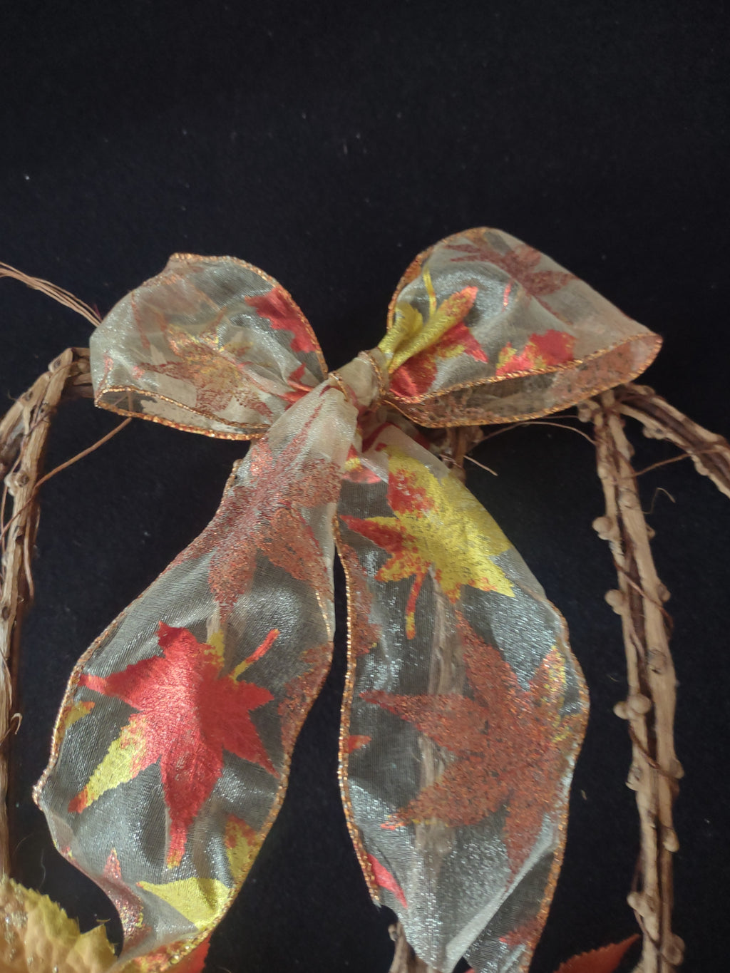Rustic Harvest/Thanksgiving/Fall Pumpkin Grape Vine Wall Hanging (Lot 3429)