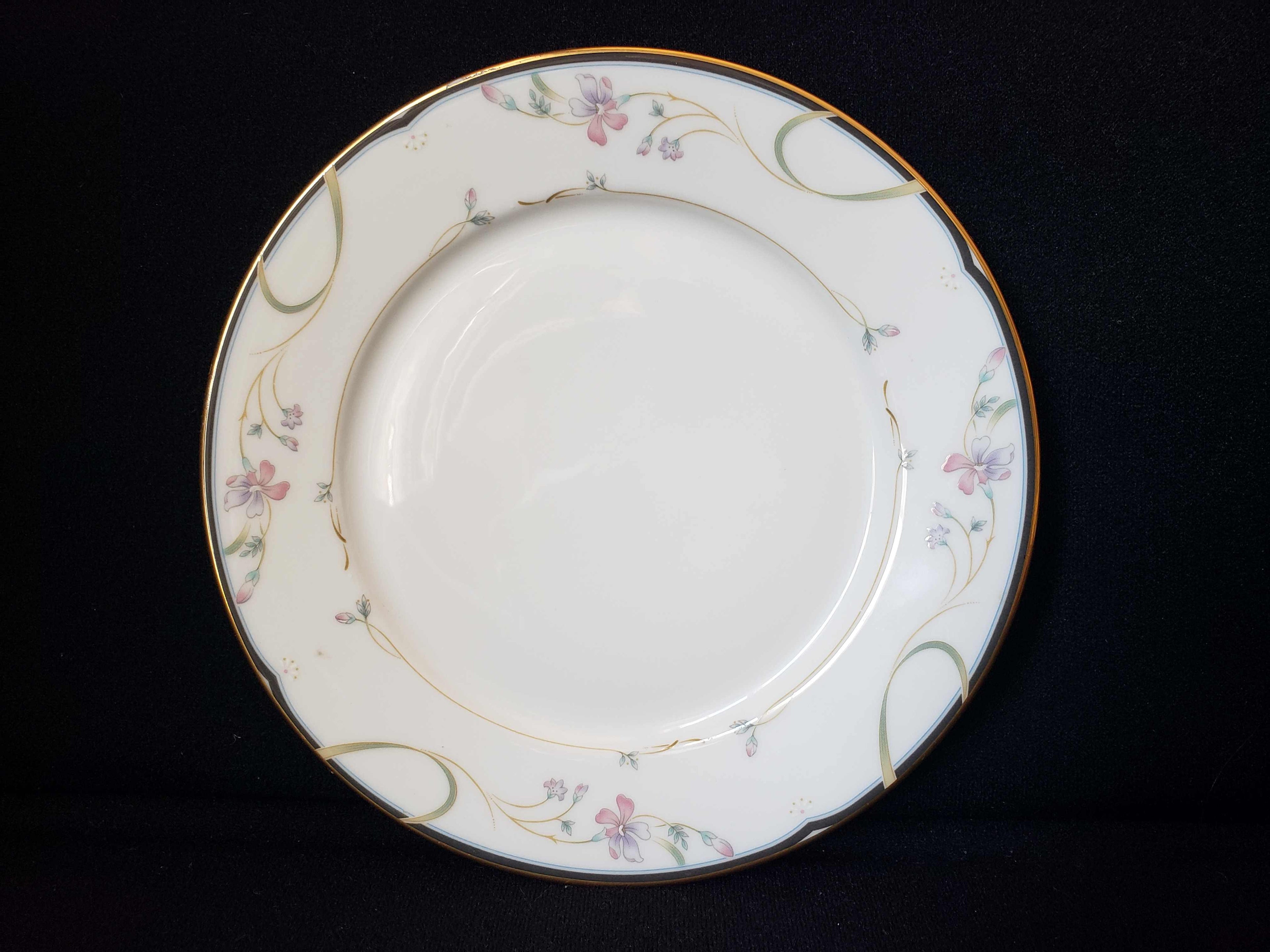 Vintage Lenox Debut Collection Constance Fine Bone Bread Plate (lot 1912)