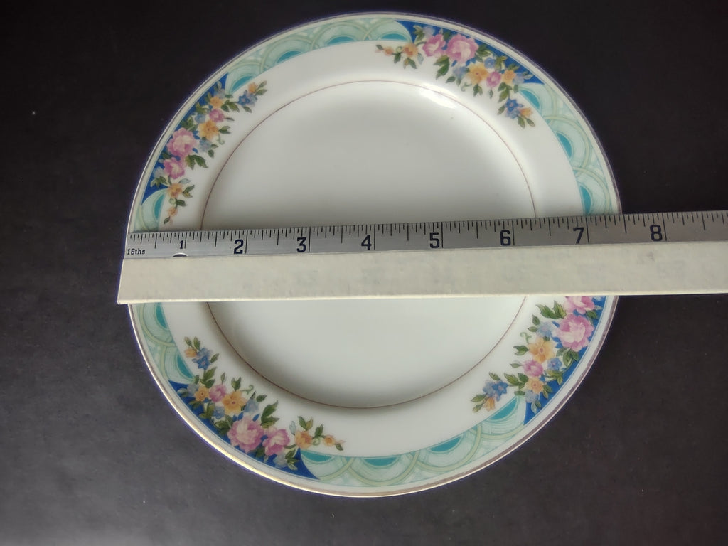 Haviland Limoges Massachusetts Dessert/Salad Plate Blue Floral (lot 933)