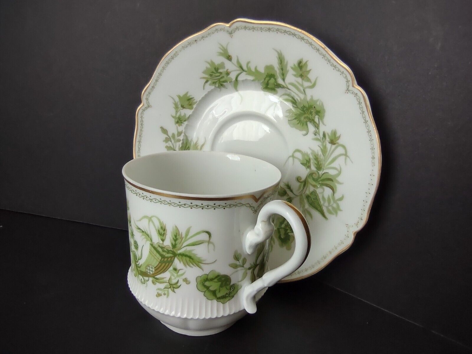 Haviland Limoges France Carette Teacup & Saucer Green Design (lot 735)