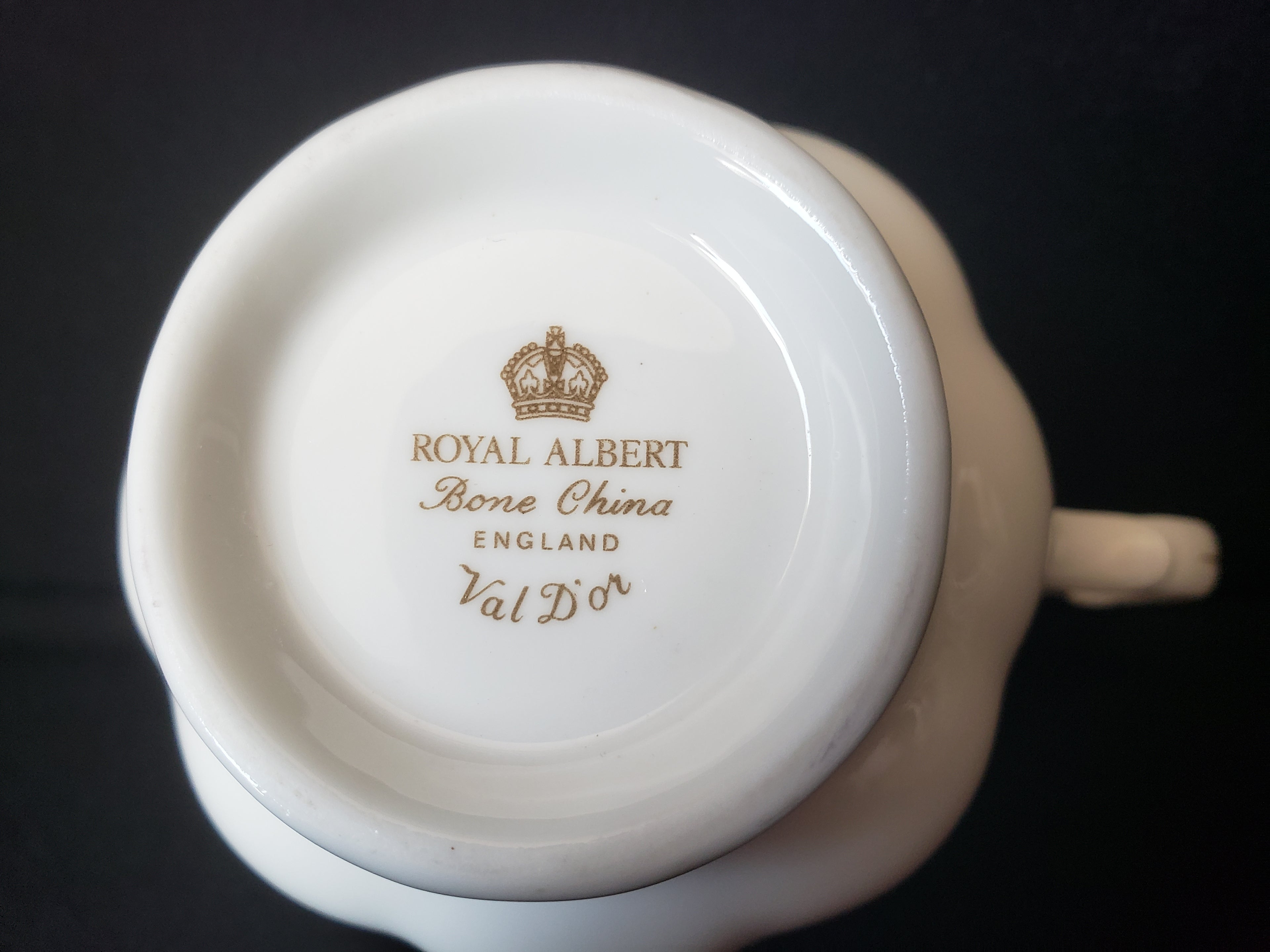 Vintage Royal Albert Bone China Val D'Or Tea Cup ONLY (lot 2022)