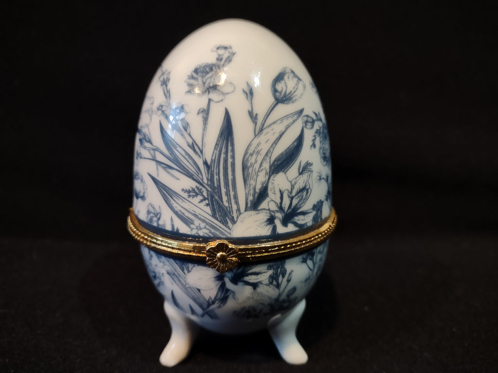Vintage Porcelain White Blue Egg Trinket Box 3-1/2" Tall (lot 3468)