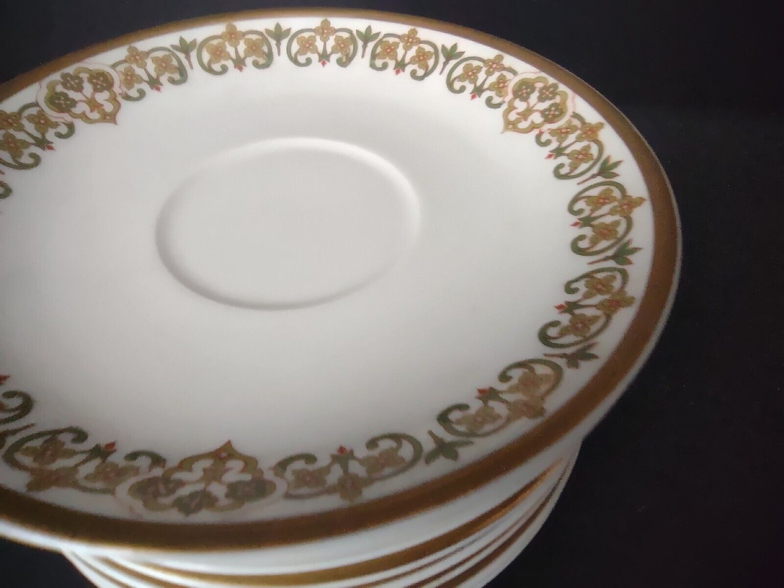 Haviland Limoges 7 x Saucer 5-1/2" Four Leaf Flower Green Red (lot 529)