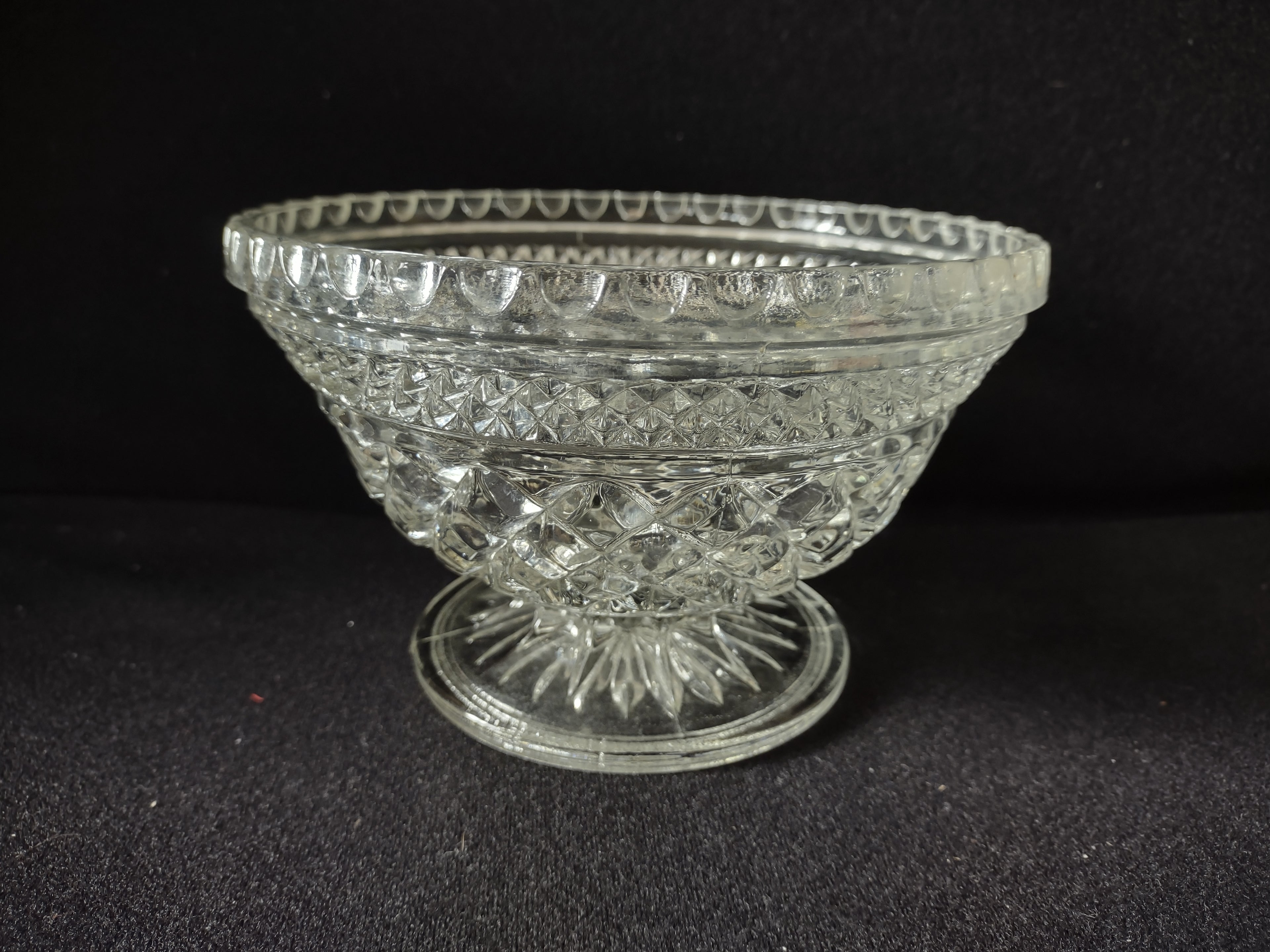 Wexford Anchor Hocking Glass Compote Serving Pedestal Bowl Diamond (lot 5153)