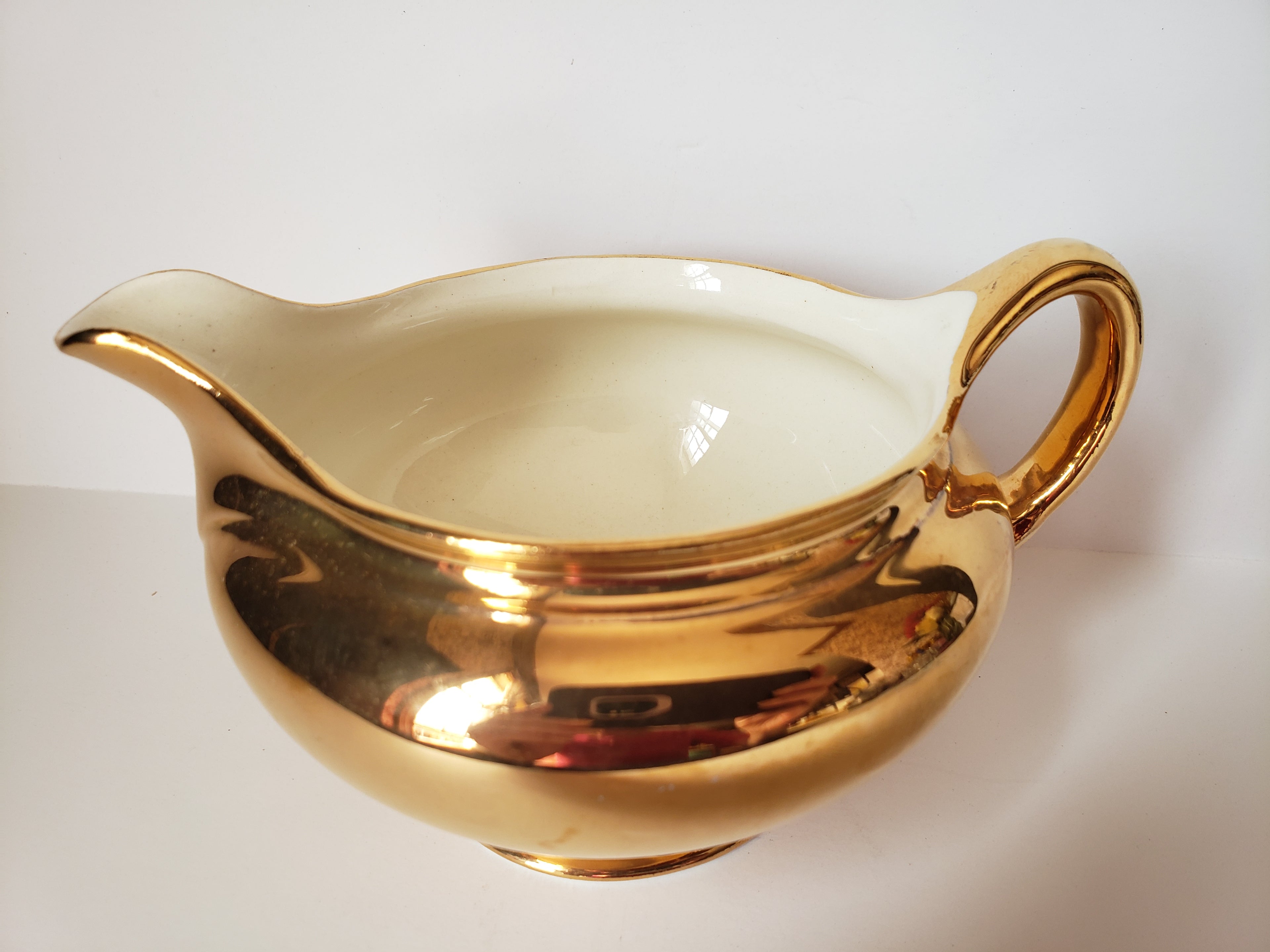 Vintage Homer Laughlin Eggshell Nautilus 22K GOLD Creamer (2154)