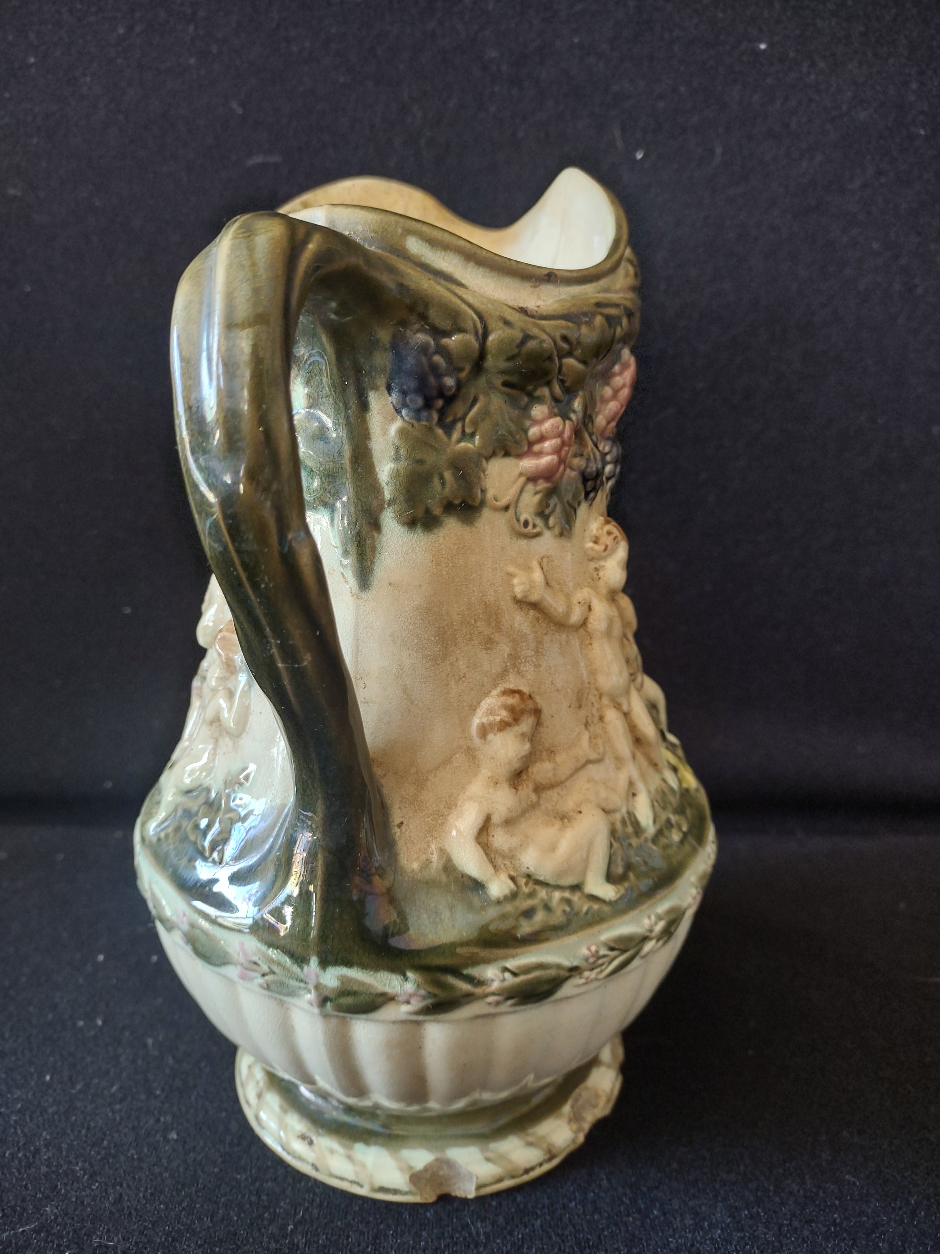 Vintage Ceramic Cupid Cherub Grape Vase Heavy Crazing IMPERFECT (lot 5523)
