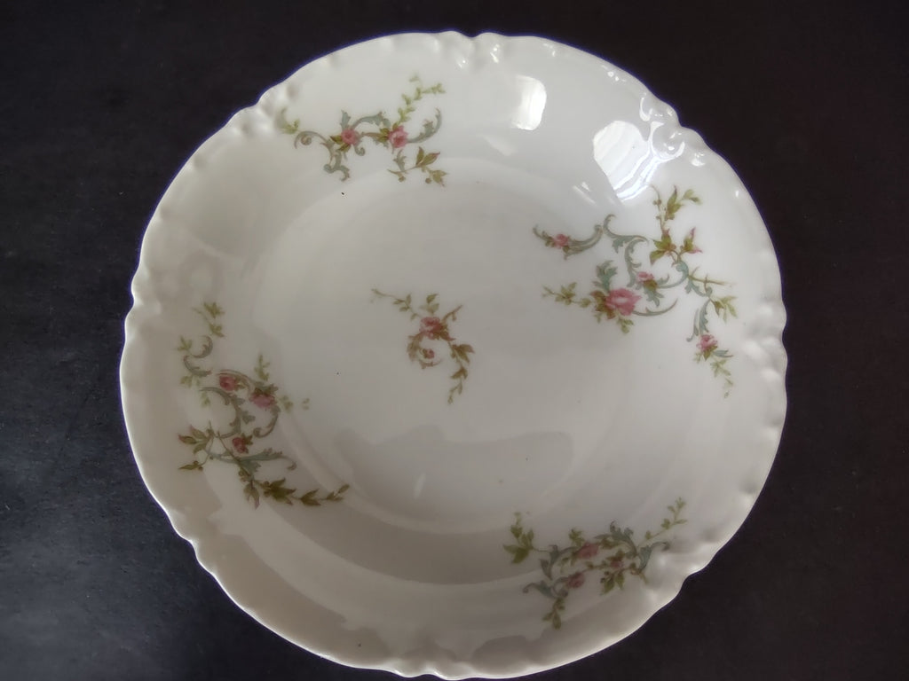 Haviland Limoges Small Bowl 5" White Scalloped Edge Rose Blue Ribbon (lot 856)