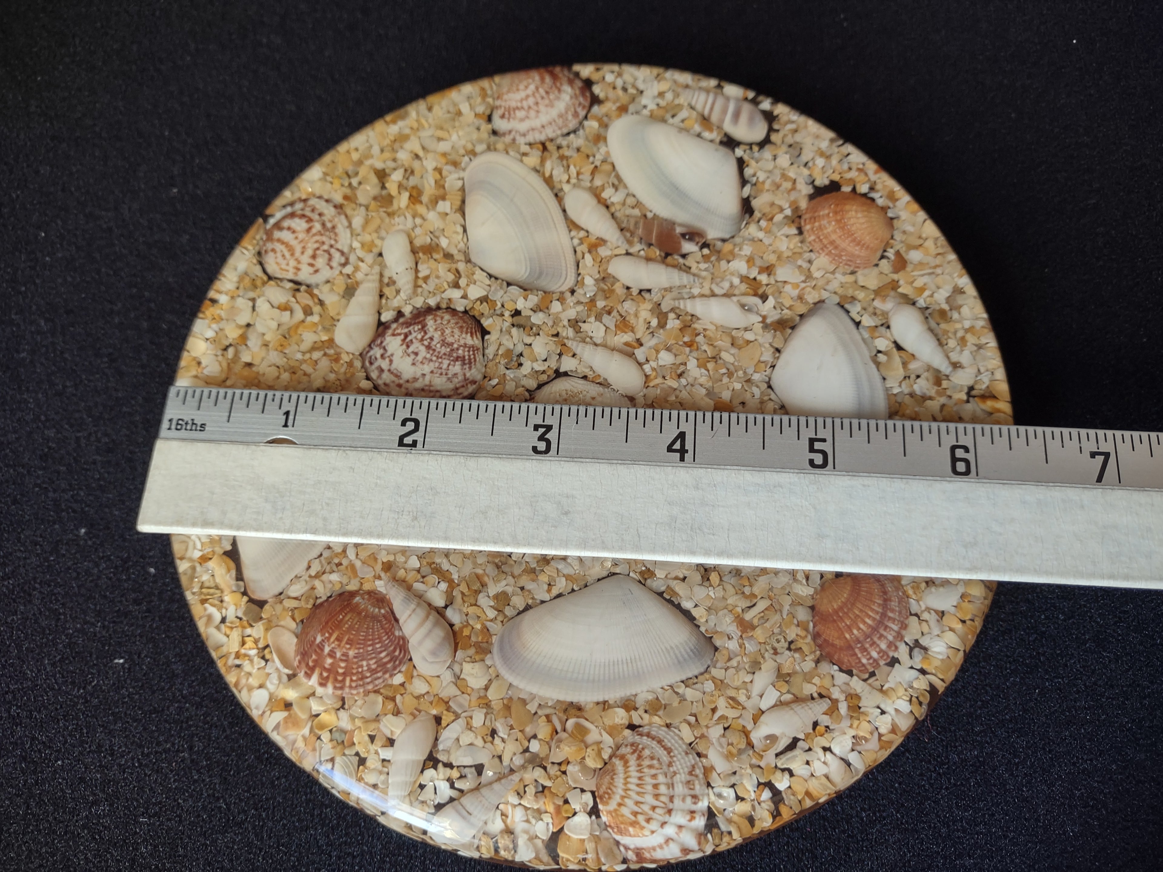 Vintage Acrylic Shell Trivet Handmade with Beach Sand (lot 1697)