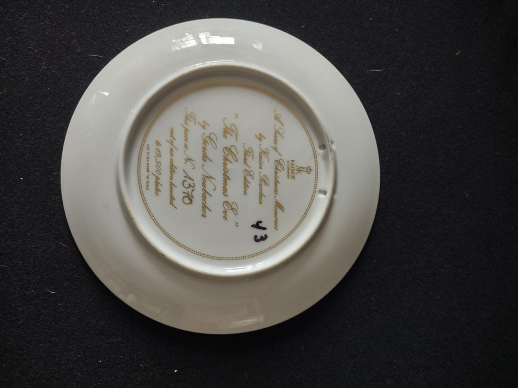 Vintage Kaiser Porcelain Plate Series of Memories The Christmas Eve (Lot 4823)