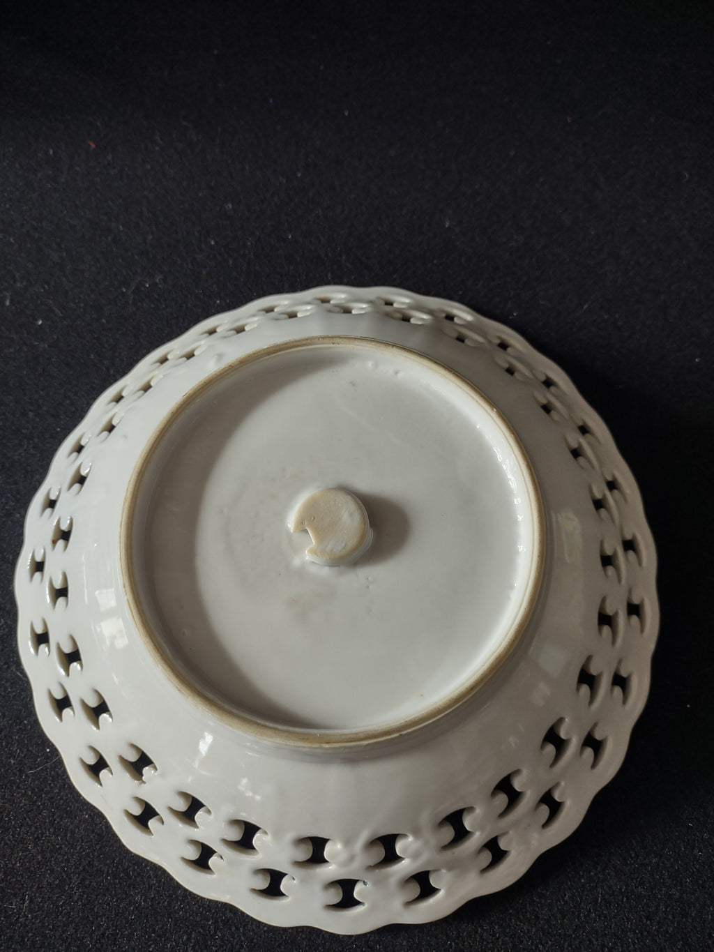 Vintage Reticulated Edge Porcelain Plate Purple Floral Wall Hanging (Lot 5073)
