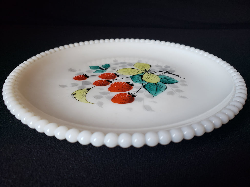 Vintage Westmoreland Strawberry Motif Milk Glass Dessert Plate (lot 2185)