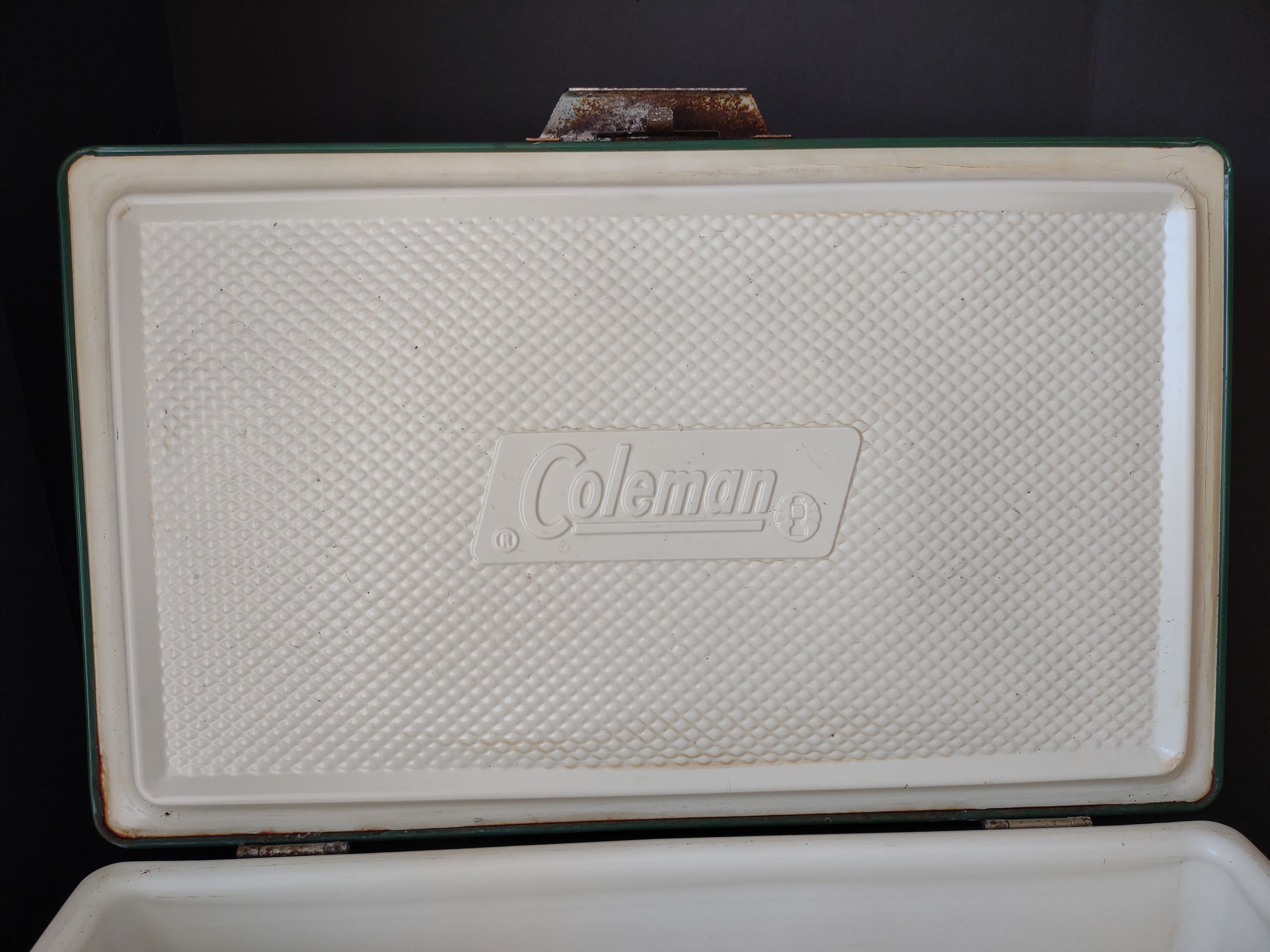 Vintage Coleman Cooler Green Metal 1970s Some RUST (lot 5028)
