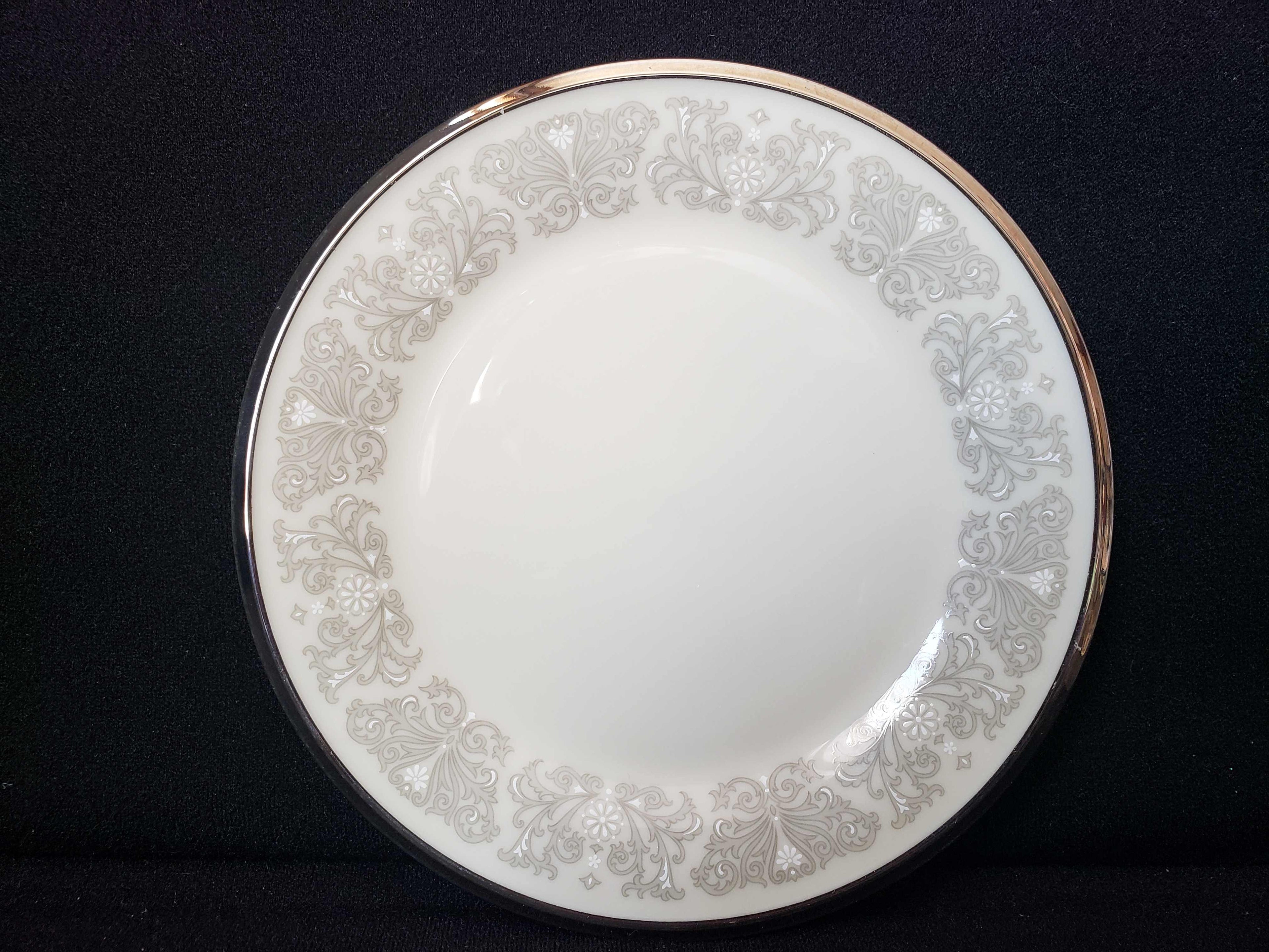 Vintage Lenox Snow Lily Bread or Dessert Plate 6-3/8"(lot 1967)