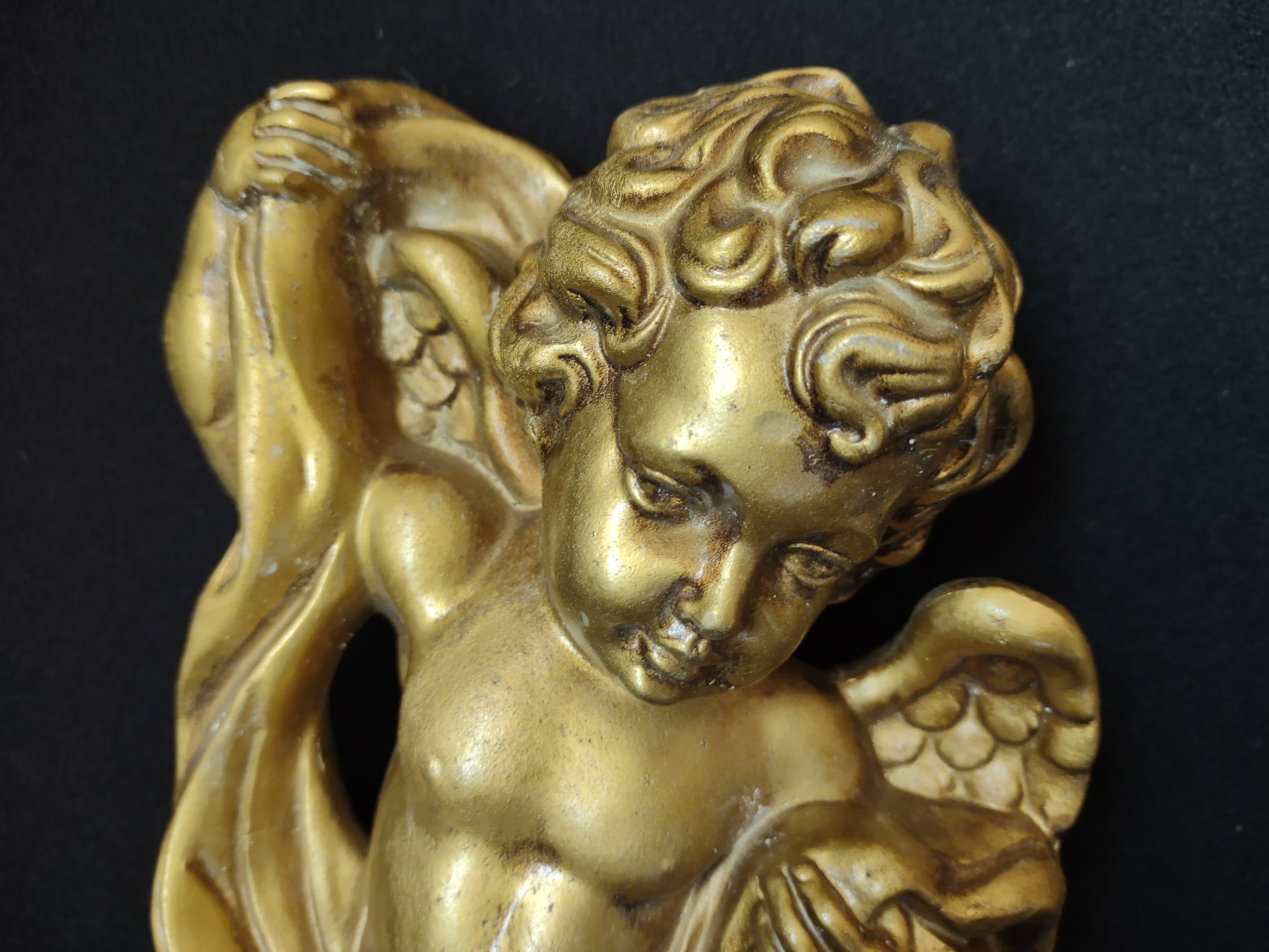 Golden Art Regency Wall Ceramic Angel Cherub 10" (lot 1610)