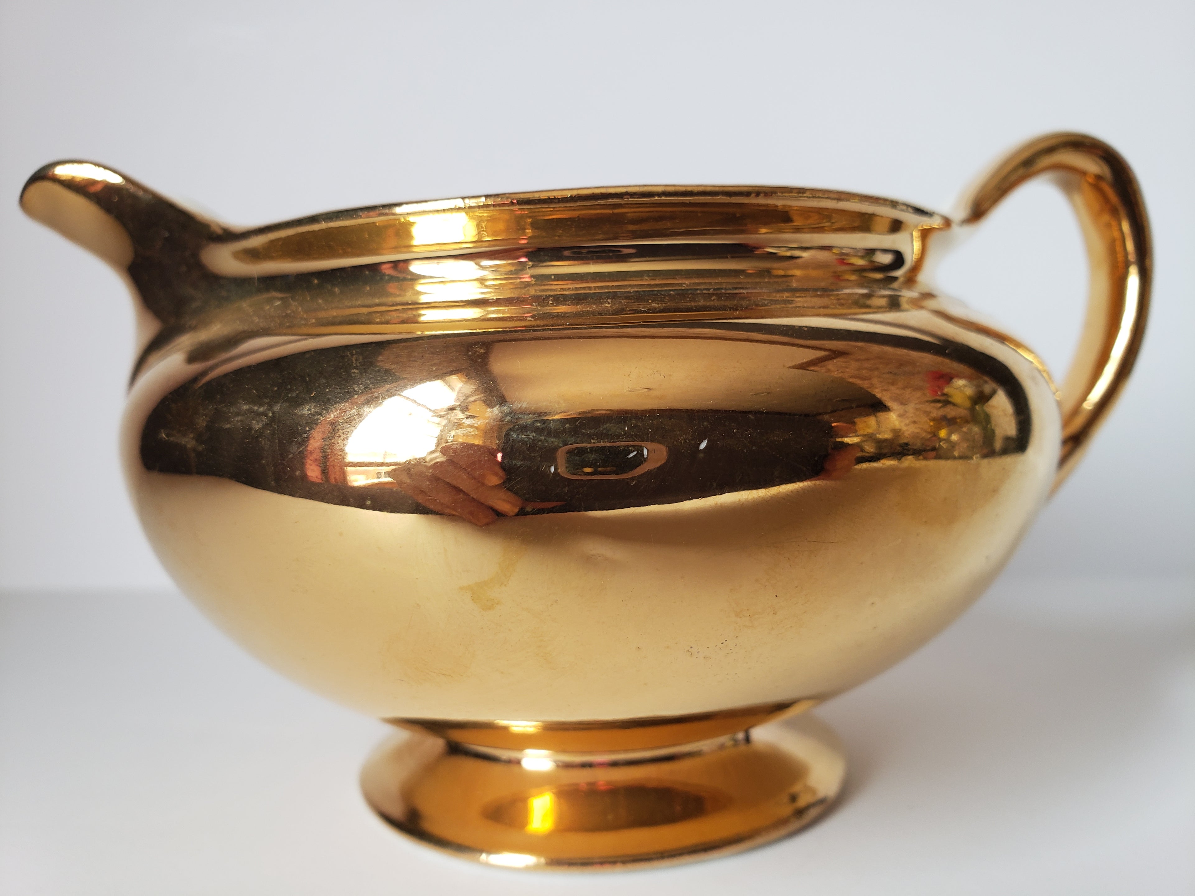 Vintage Homer Laughlin Eggshell Nautilus 22K GOLD Creamer (2154)