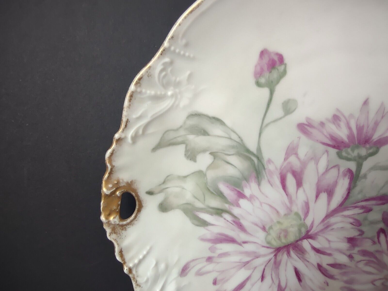 CT Germany Chrysanthemum Cake Plate Gold Trim (lot 752)