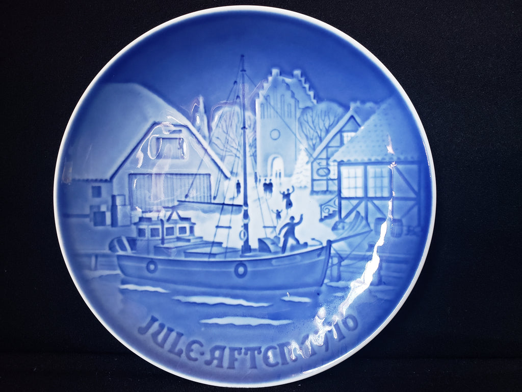 B & G Copenhagen Porcelain Wall Plate Christmas Welcome (lot 2193)