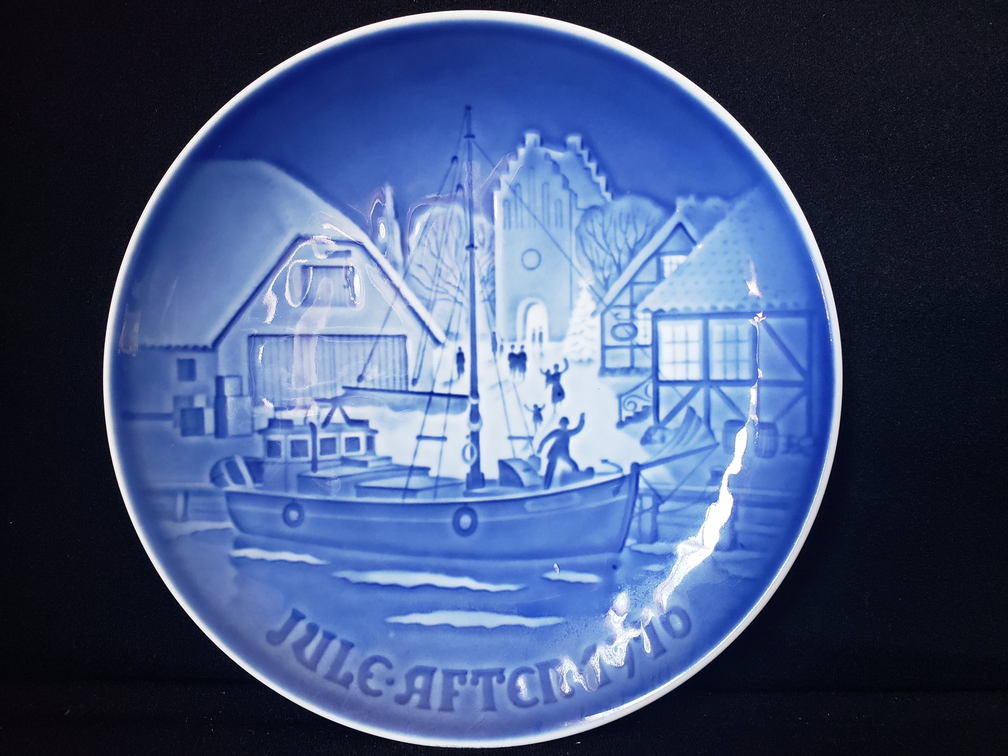 B & G Copenhagen Porcelain Wall Plate Christmas Welcome (lot 2193)