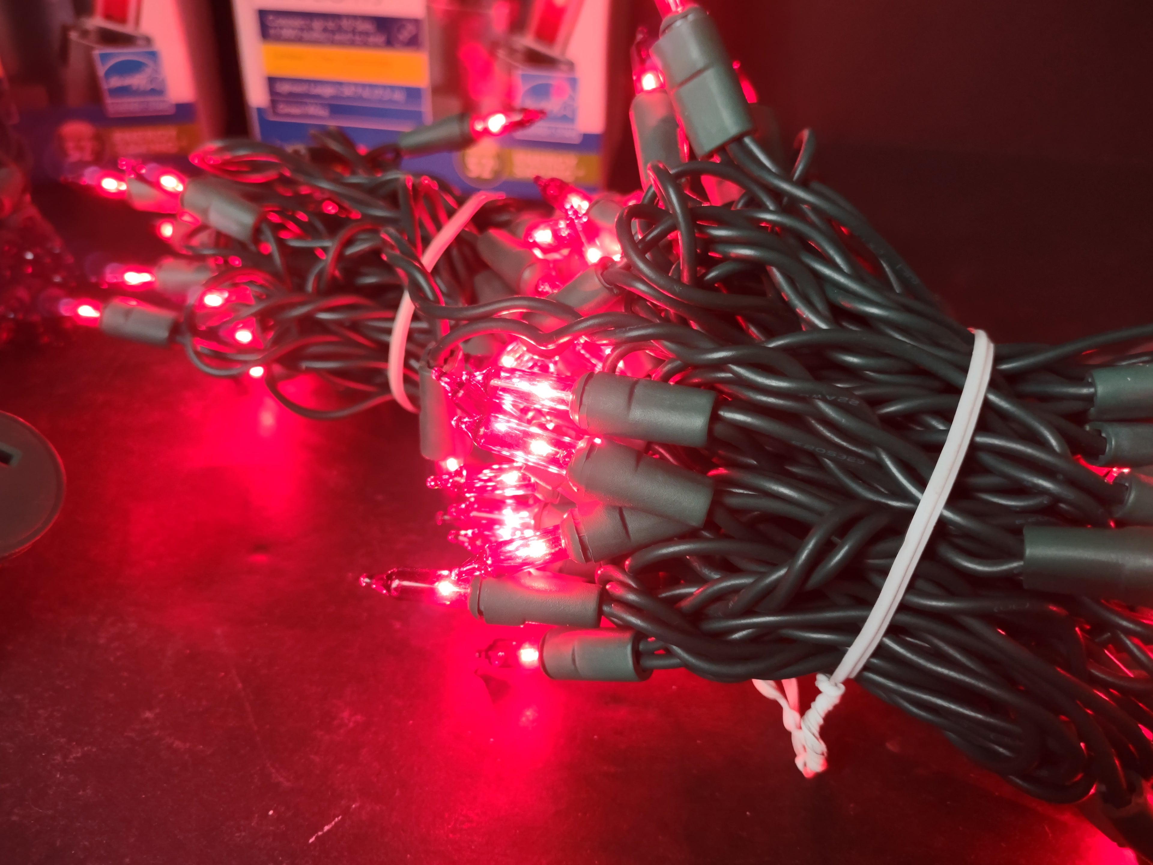 Red Christmas Mini Lights 100 x 4 Green Wire Strings (lot 3424)