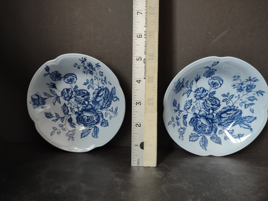 Vintage Ironstone Elizabeth Blue Johnson Bros Small Serving Bowl x 2 (lot 5554)