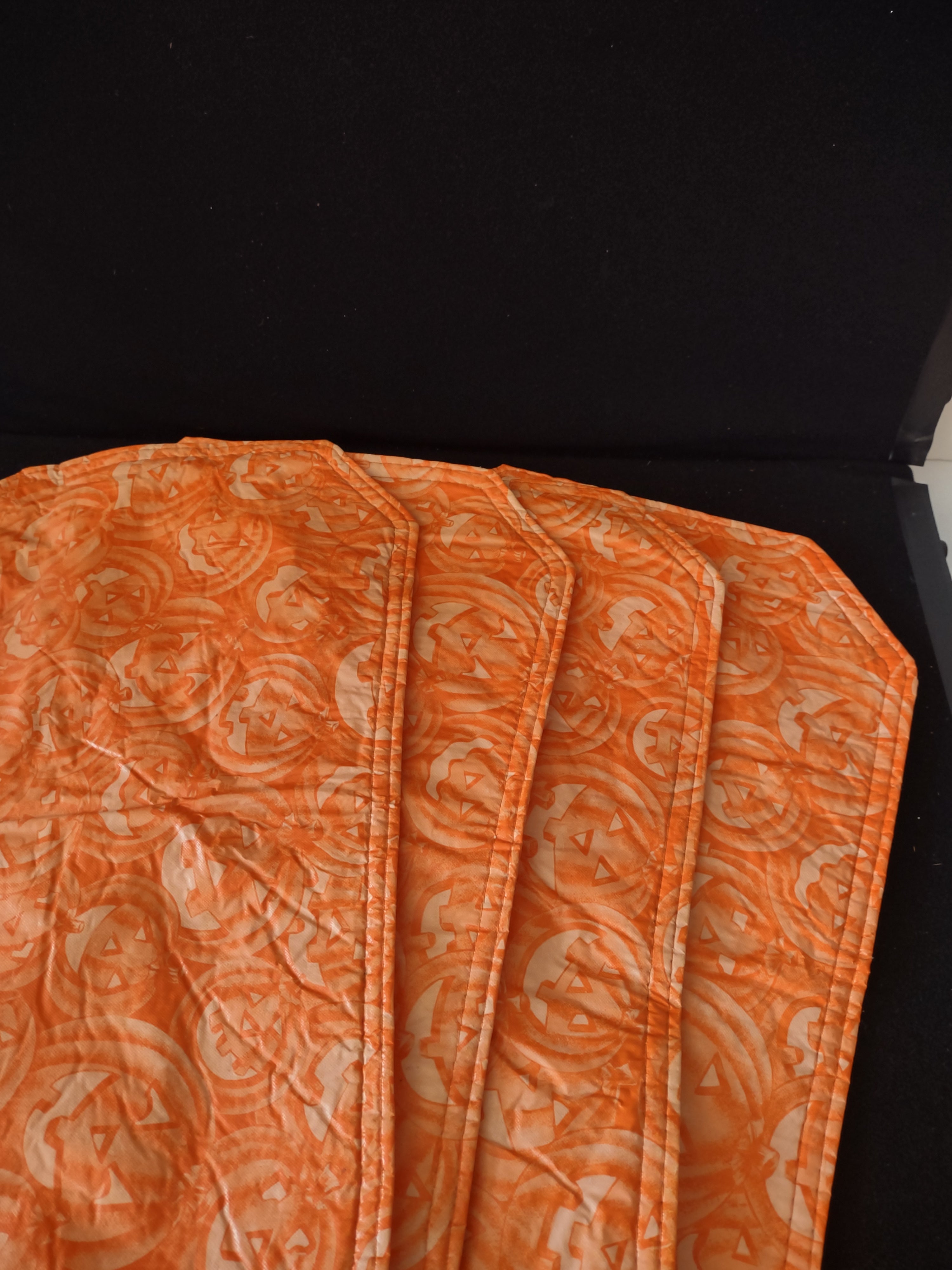 Halloween Jack O Lantern Reversible Plastic Place Mats Set Of 4 (Lot 3657)