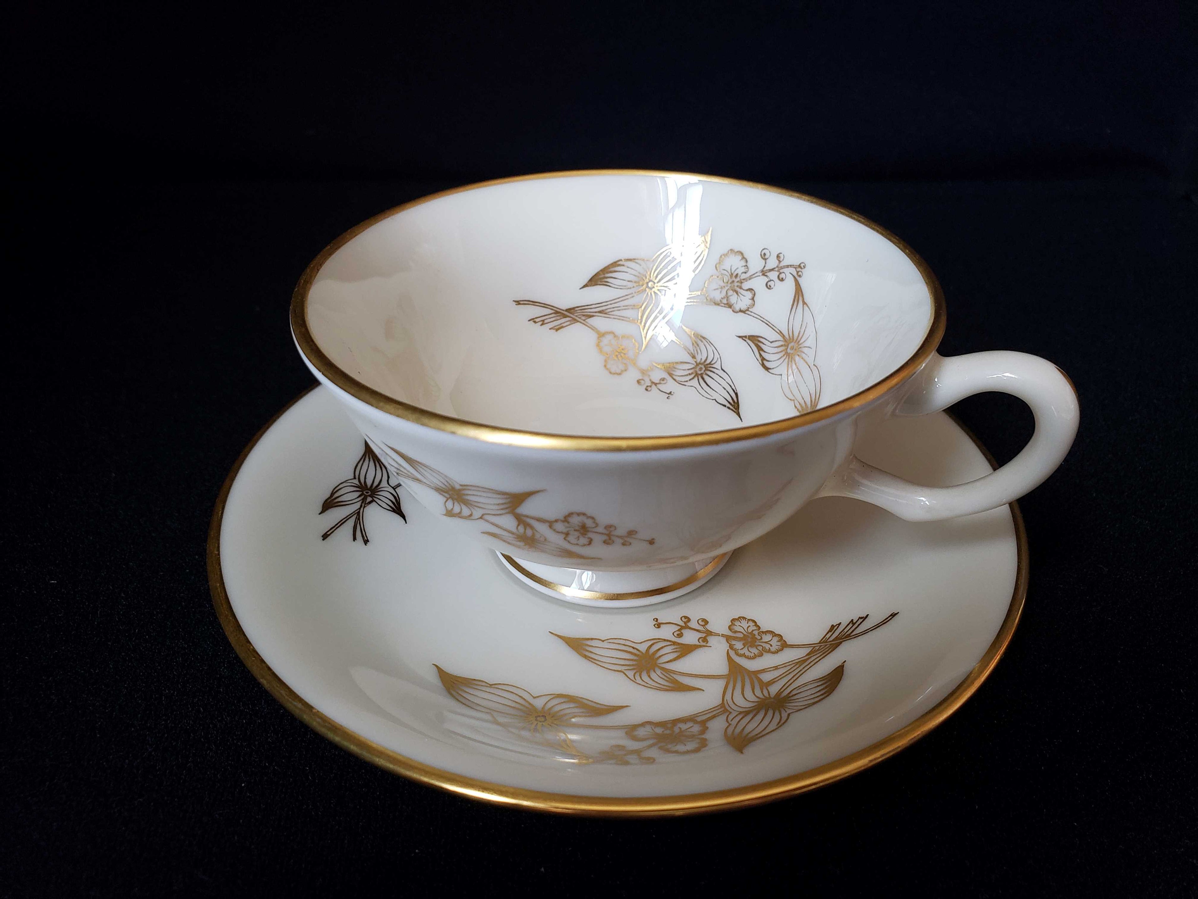 Vintage Lenox Arrowhead T-422 Tea Cup with Saucer (lot 1931)