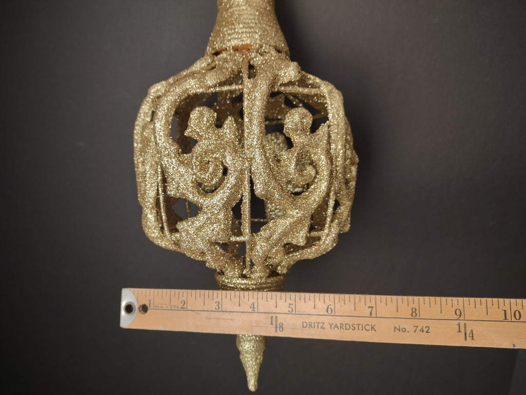 Christmas Holiday Large Ornate Golden Ornament (lot 1286)