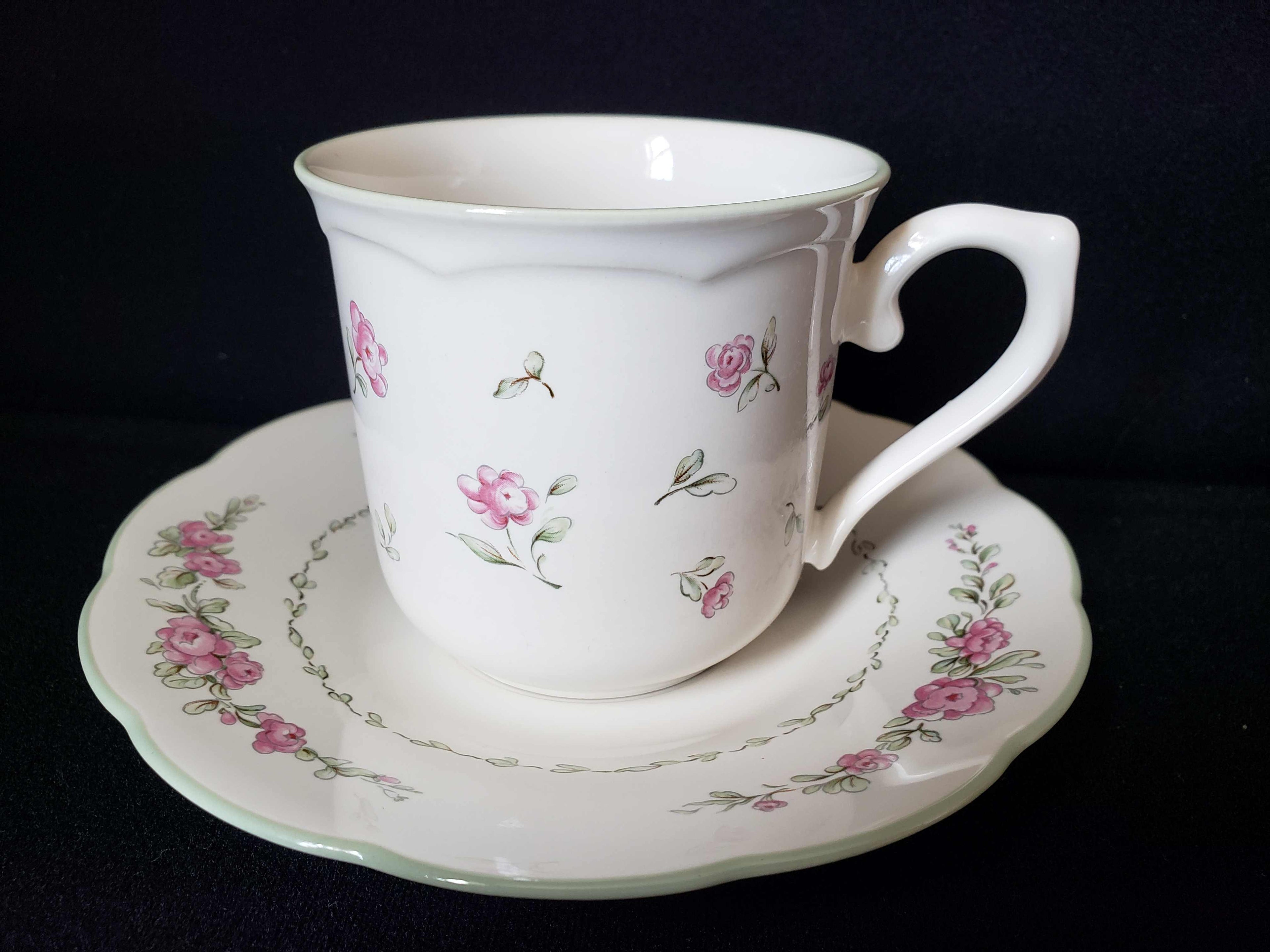 Vintage Lenox Lantana Pinafore Tea Cup with Saucer (lot 1936)