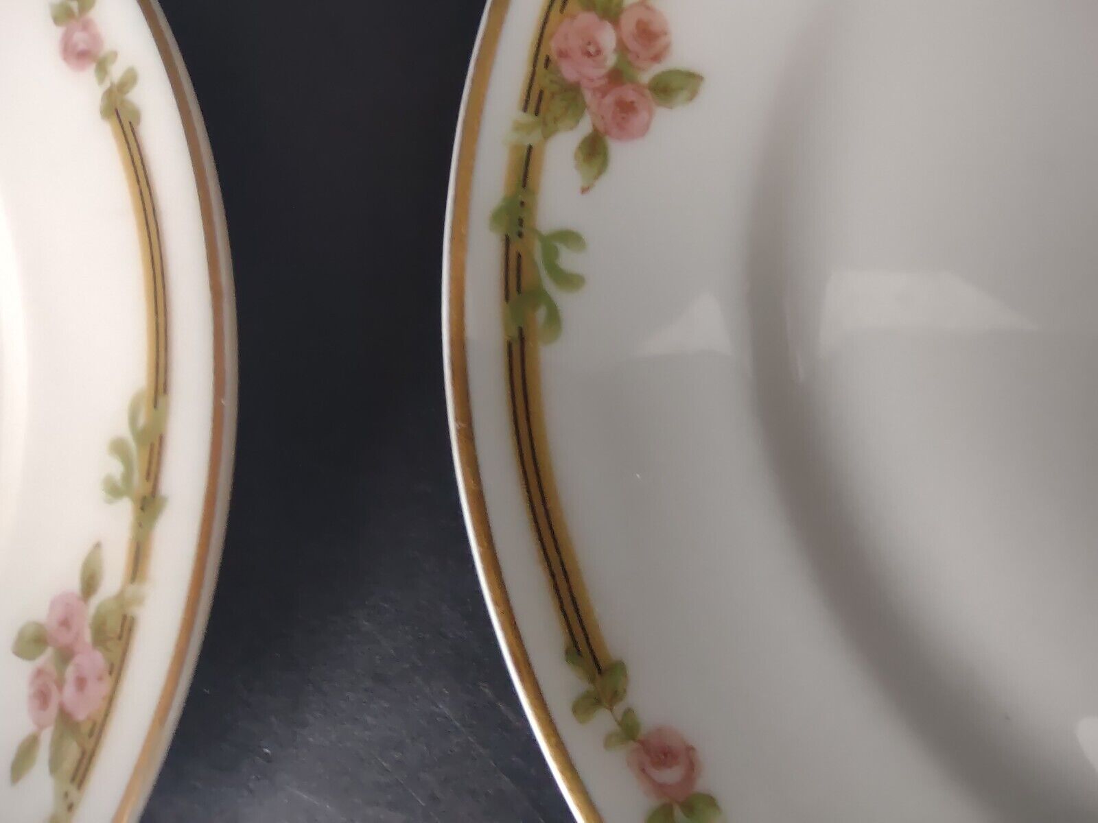 Haviland Limoges Schleiger 625 A Red Rose 2 x Dessert Plate 6-1/4" (lot 539