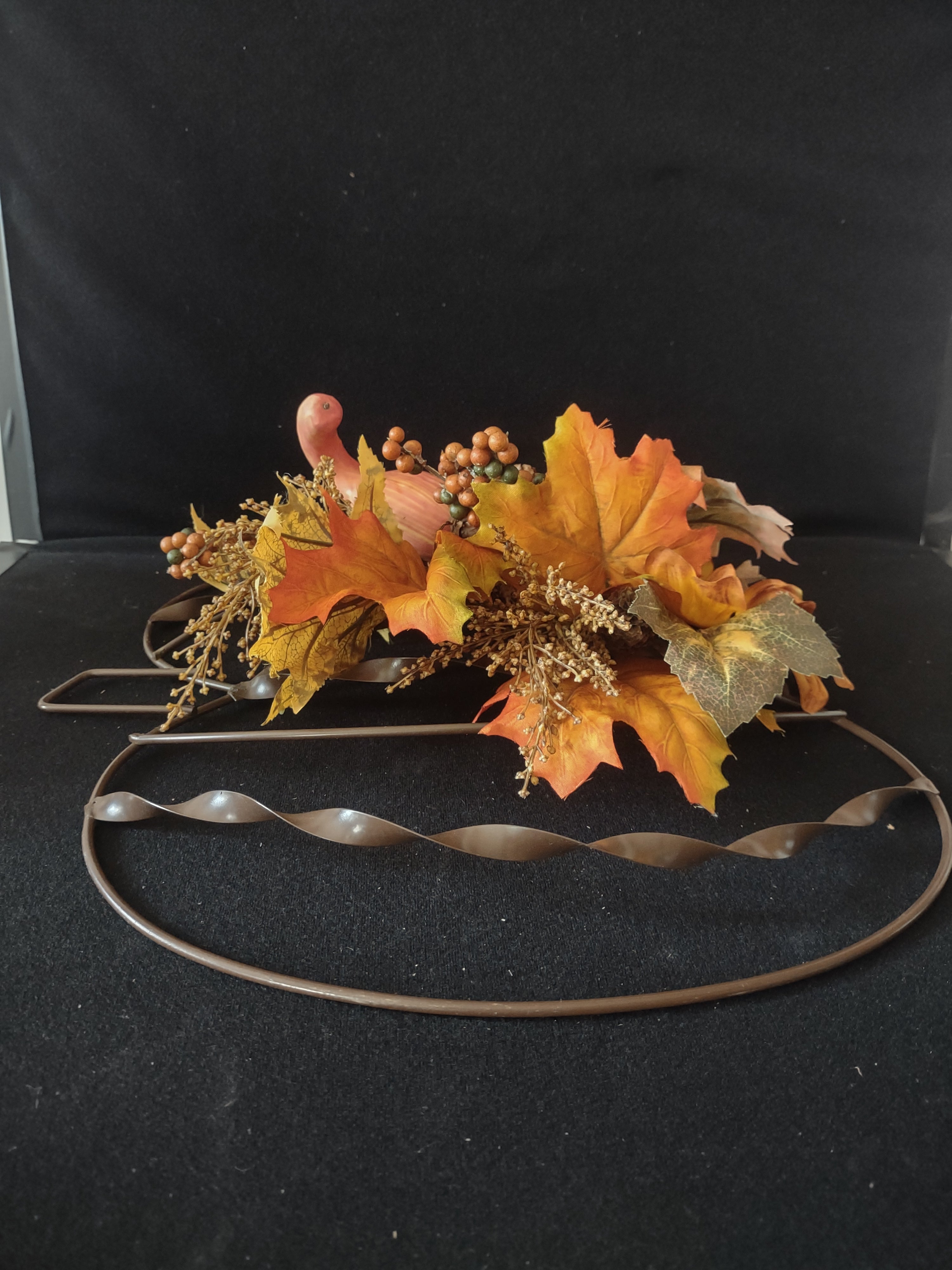 Metal Pumpkin Wall Hanging With Halloween/Thanksgiving/Fall Arrangement (Lot3409