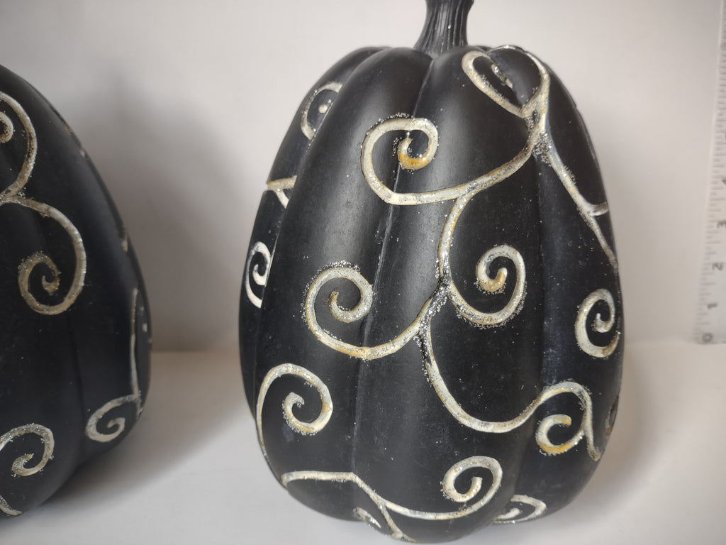 Halloween Black Pumpkin x 2 Silver Scroll Design 8" Polyresin (lot 3000j)