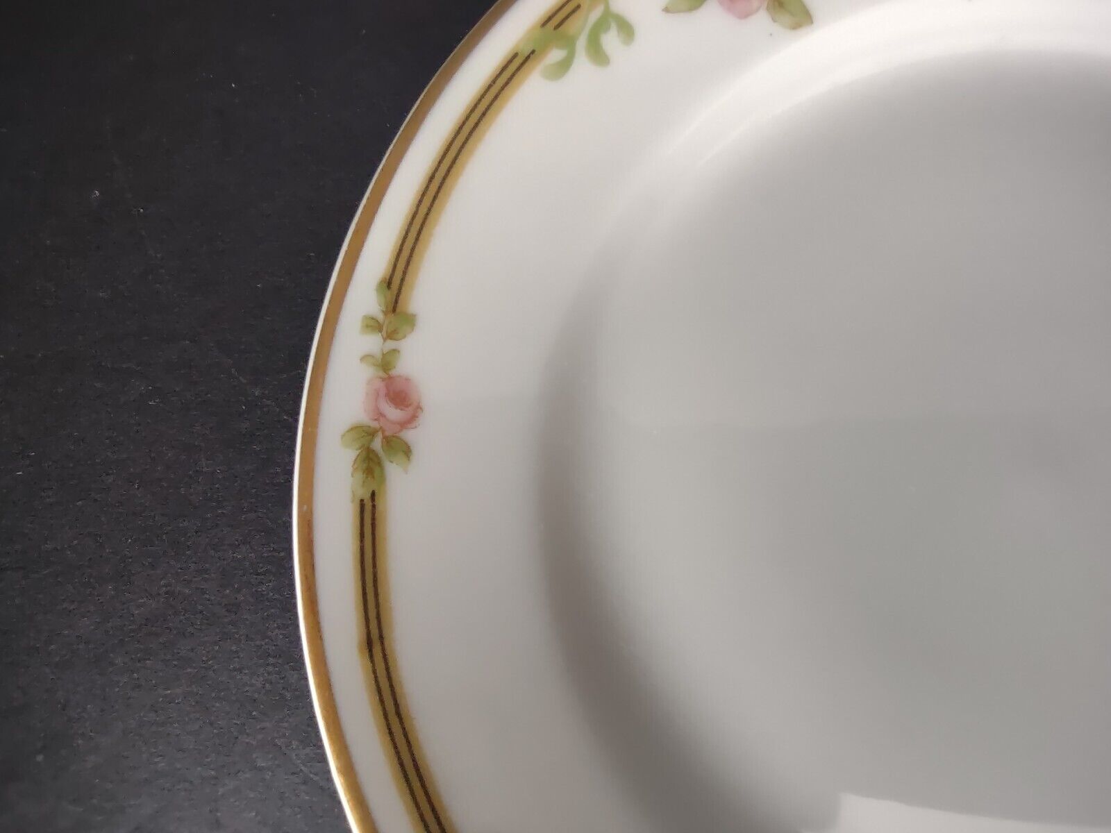 Haviland Limoges Schleiger 625 A Red Rose 2 x Bread Butter Plate 6-1/4" (lot 538