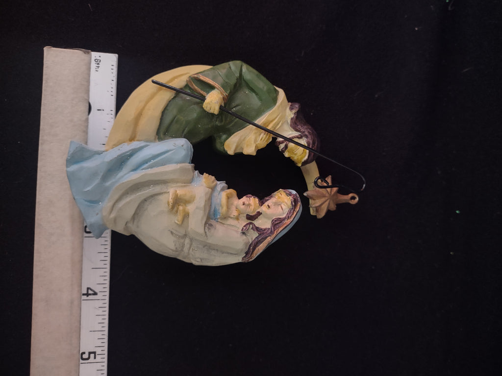 Holy Family Nativity Christmas Ornament Mary Joseph Baby Jesus Star (Lot 4561)