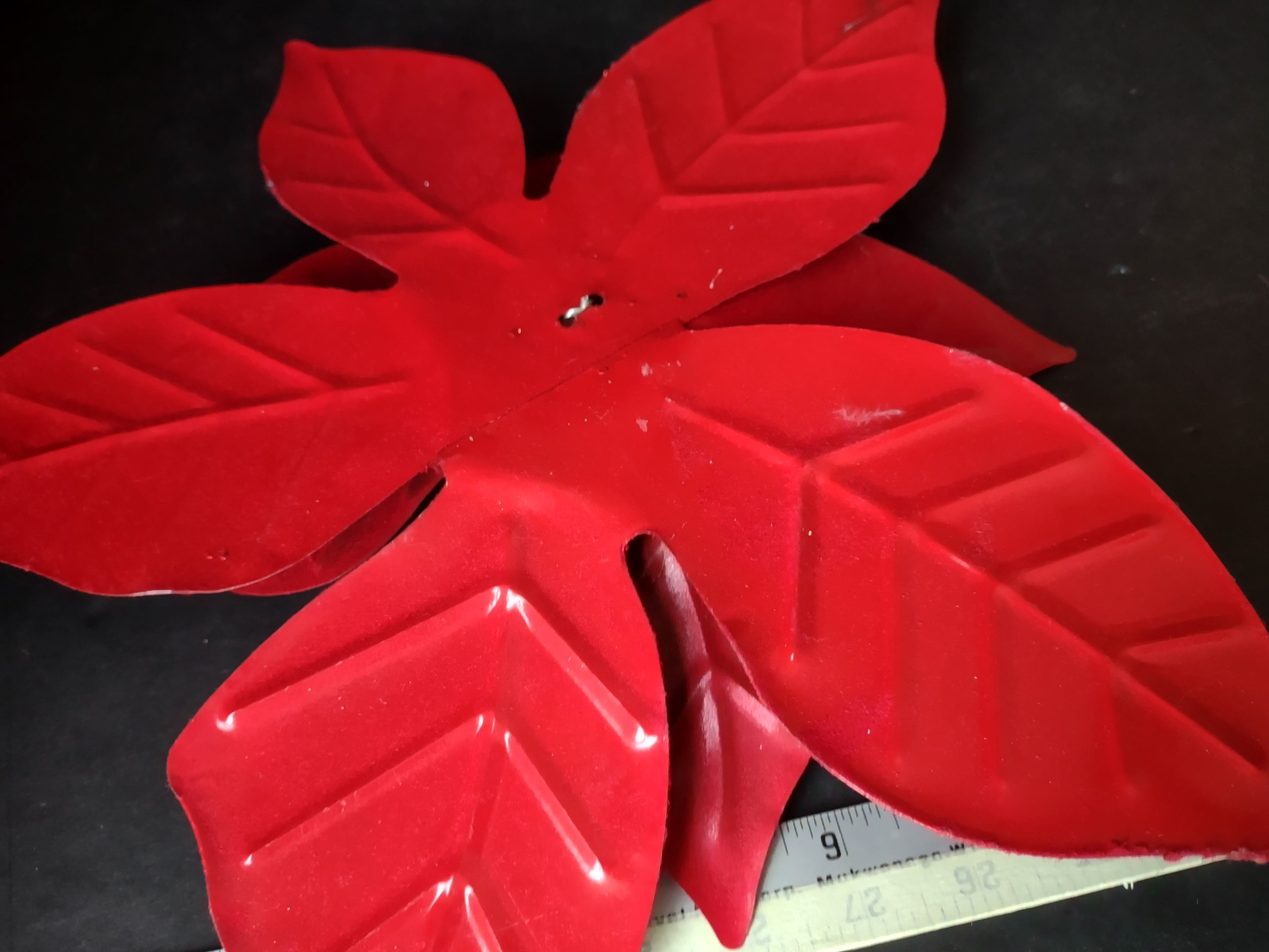 Christmas 13" Metal Poinsettia Flower (lot 3406)