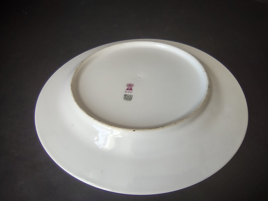 T & V Limoges France Dinner Plate Gold Black Decor (lot 1068)