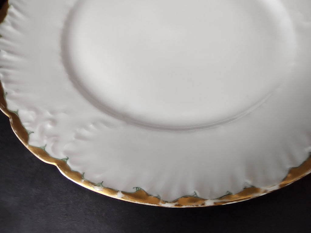 Wm. Guerin Limoges Dinner Plate Gold Trim French Chick Monogramm S (lot 985)