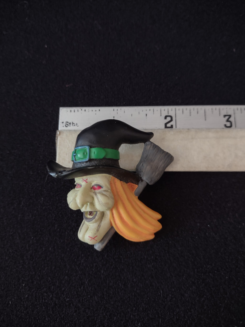 Vintage Halloween Witch Head Broom Pin (Lot 4121)