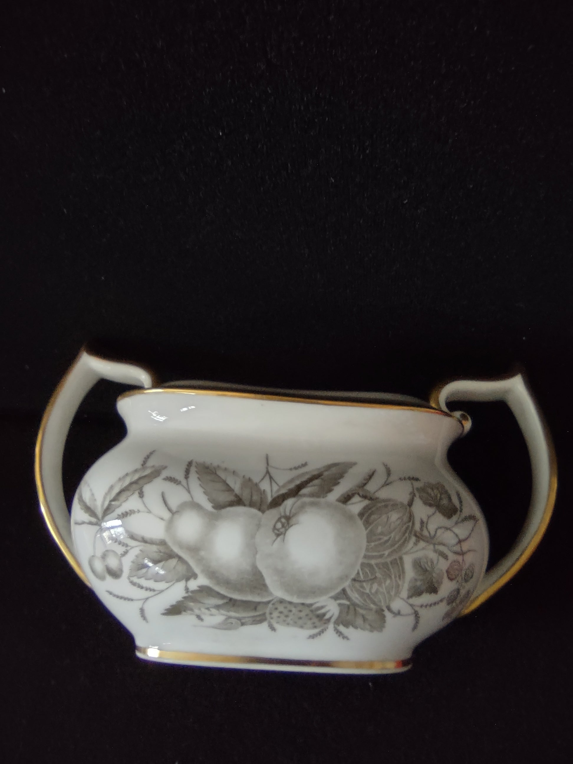 Vintage Spode Sugar Bowl With Lid Chatham Bone China (Lot 5716)