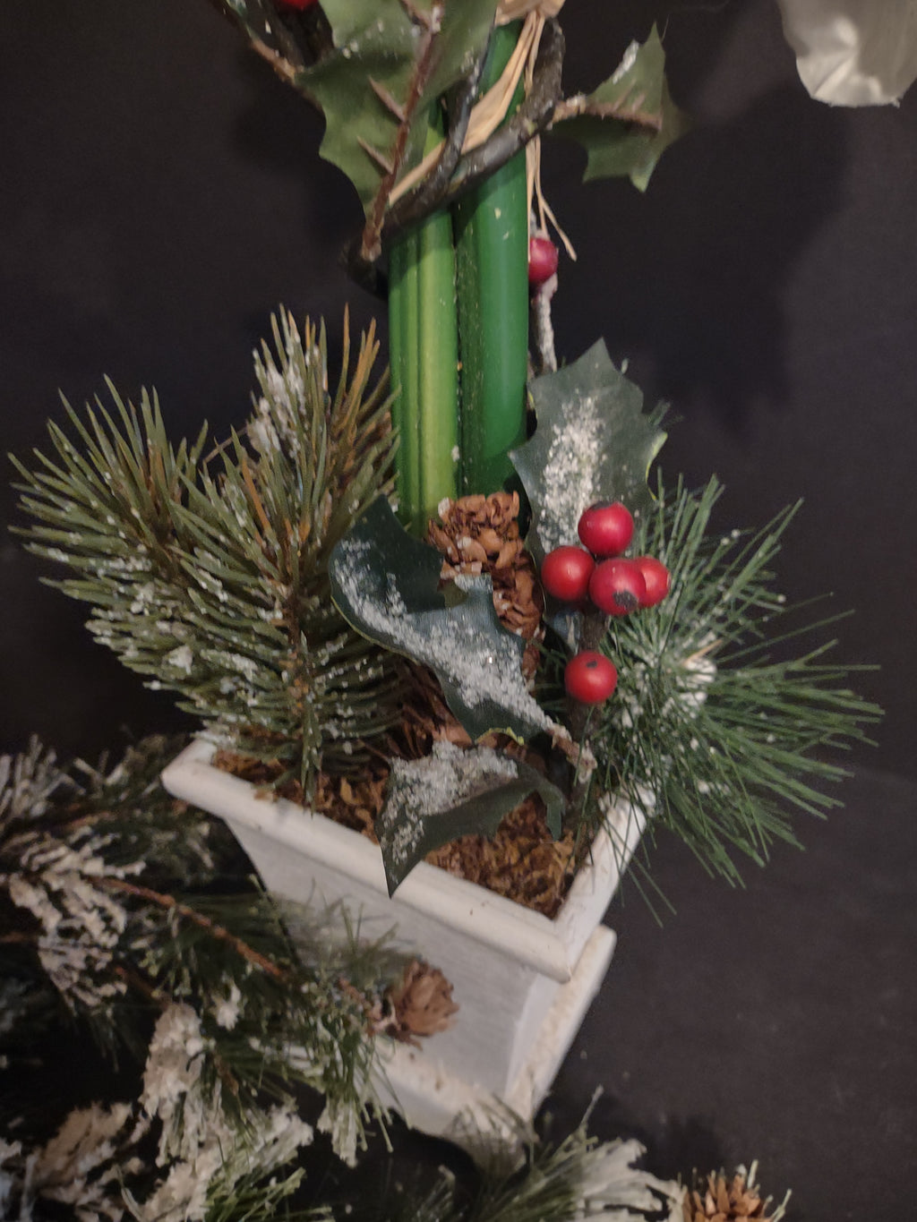 Christmas Vintage Topiary Flower Iced Pinecones Branch (lot 1272)