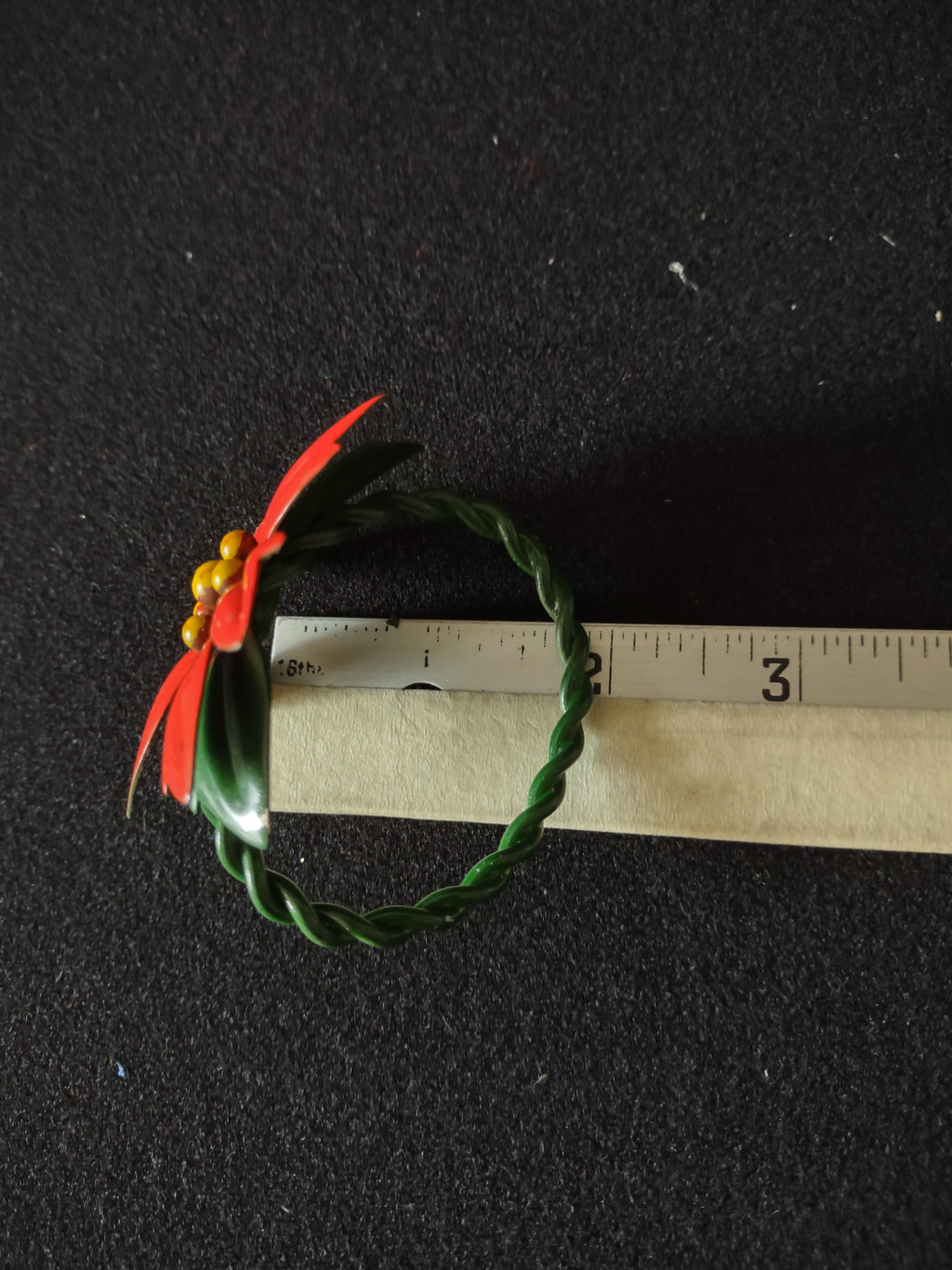 Vintage Christmas Metal Red Poinsettia Napkin Rings Set Of 6 (Lot 4329)