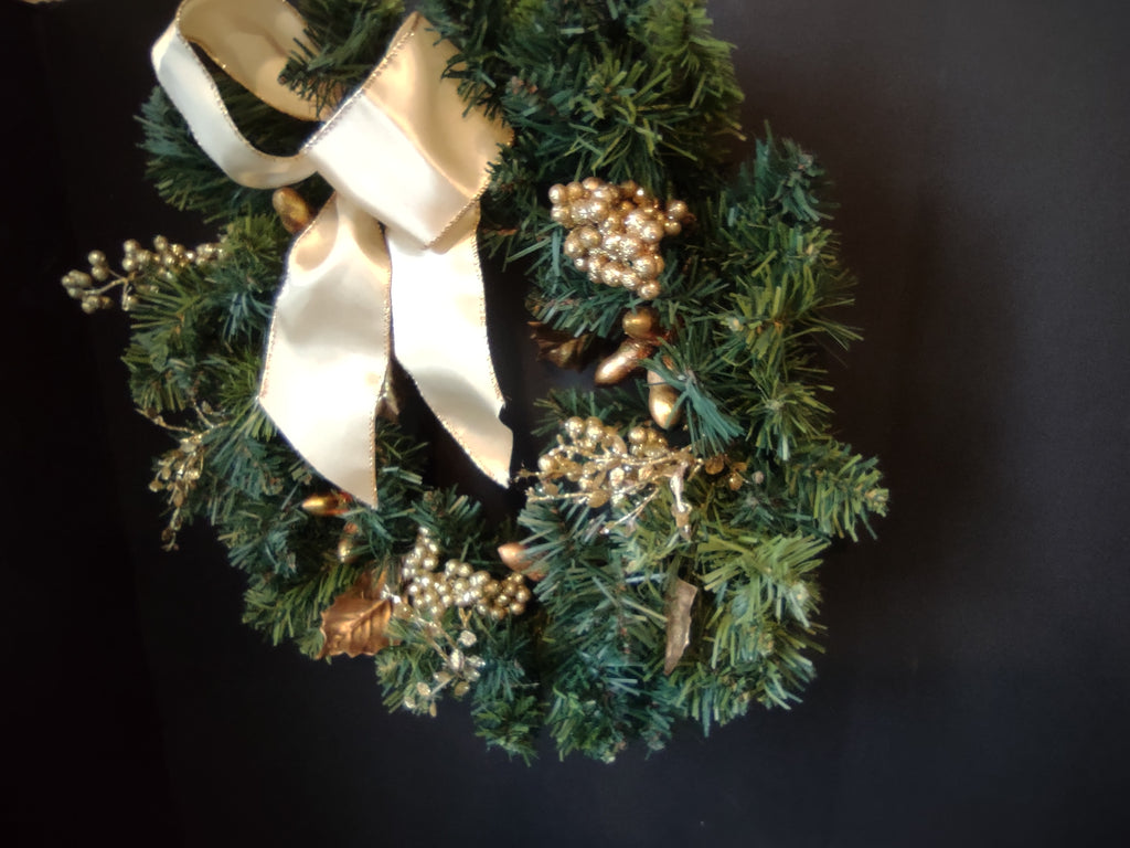 Christmas Artificial Green Wreath Martha Stewart 16" Golden Bow (lot 2727c )