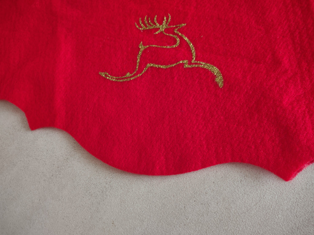 Christmas Tree Skirt Red Gold Reindeer Snowflake (lot 1330)