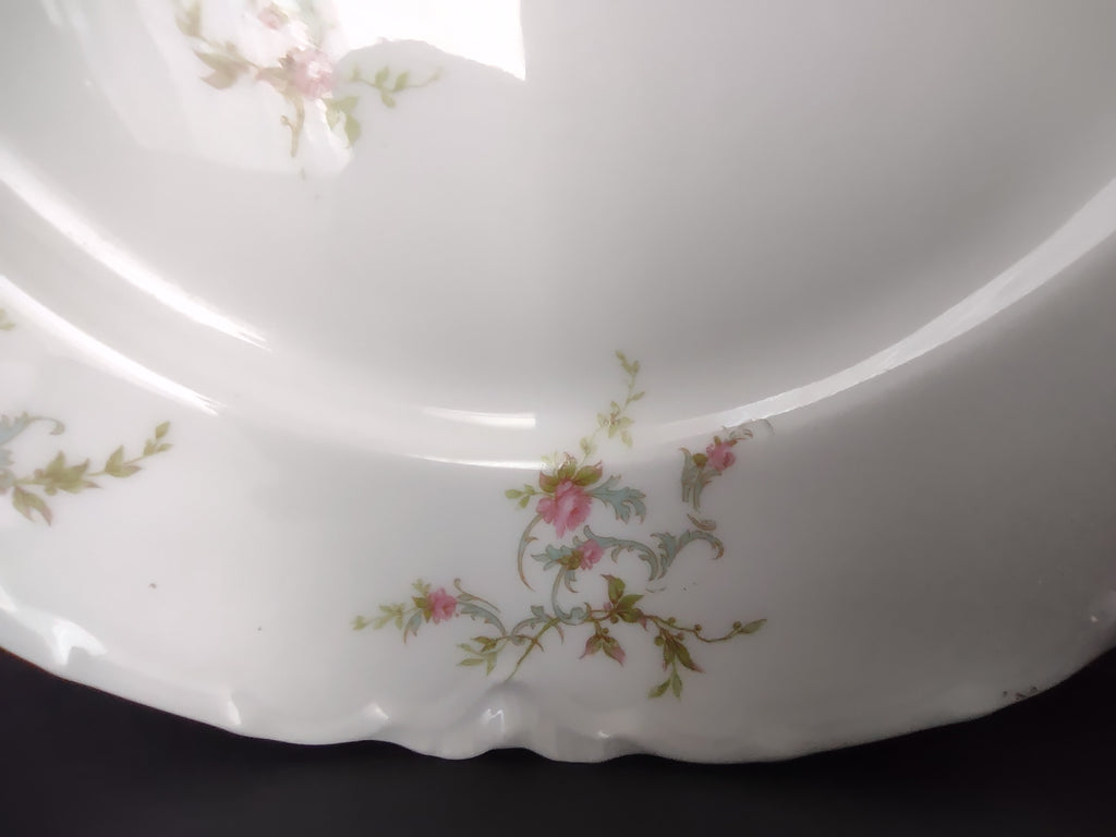 Haviland Limoges Dinner Plate White Scalloped Edge Rose Blue Ribbon (lot 853)