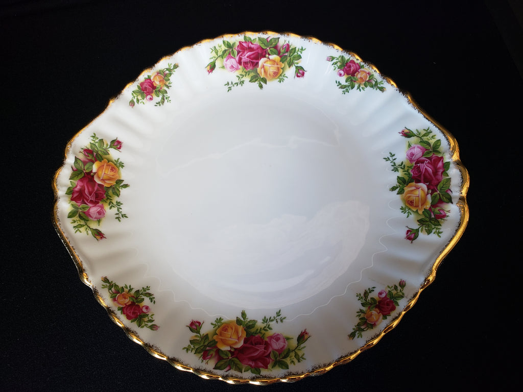 Vintage Royal Albert Cake Plate Old country Roses Gold Trim (lot 2043)