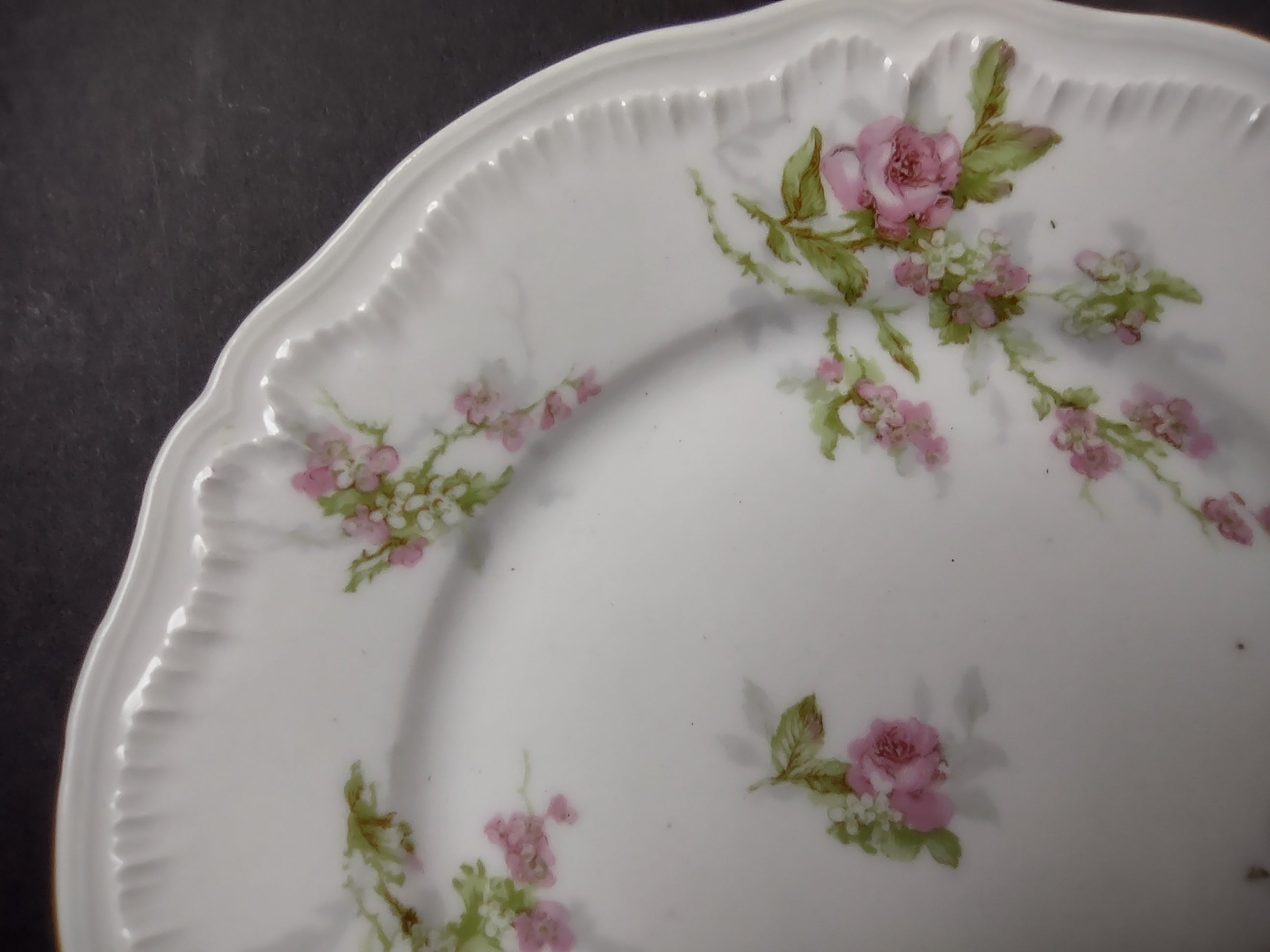 Haviland Limoges Dessert/Salad Roses Floral French Chic (lot 996)