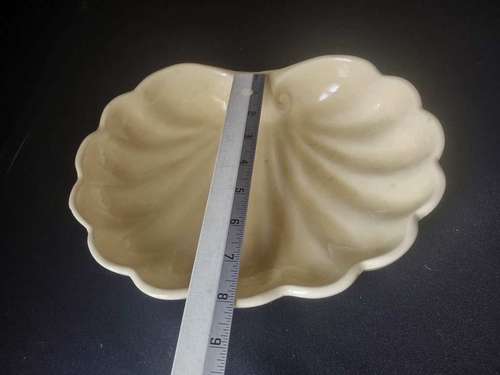 Ceramic Yellow Shell Shaped Dish 11" x 8" (lot 1689)