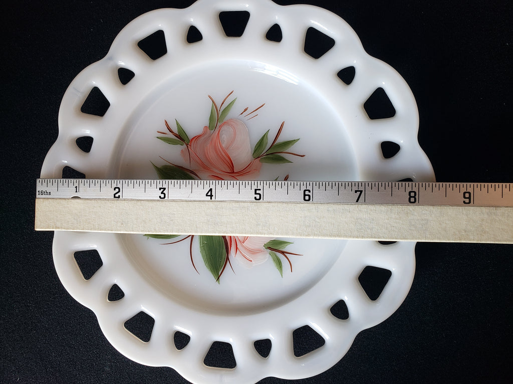 Vintage Westmoreland Roses Motif Milk Glass Wall Plate (lot 2187)
