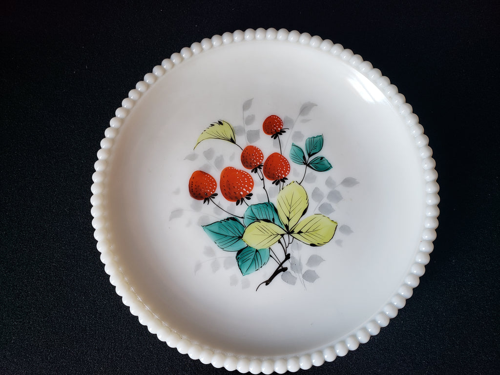 Vintage Westmoreland Strawberry Motif Milk Glass Dessert Plate (lot 2185)
